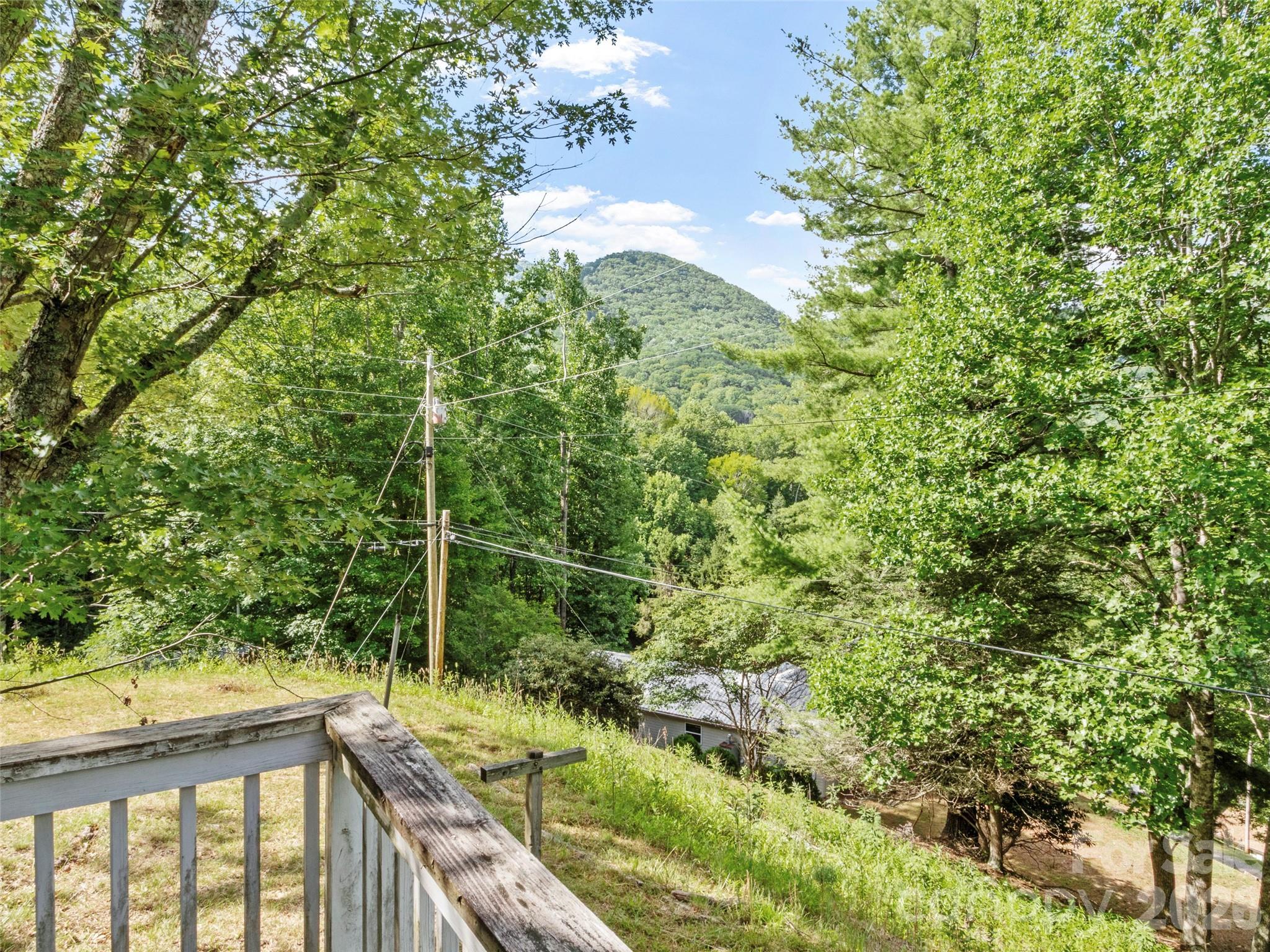 144 Florida Hill Drive Property Photo 4