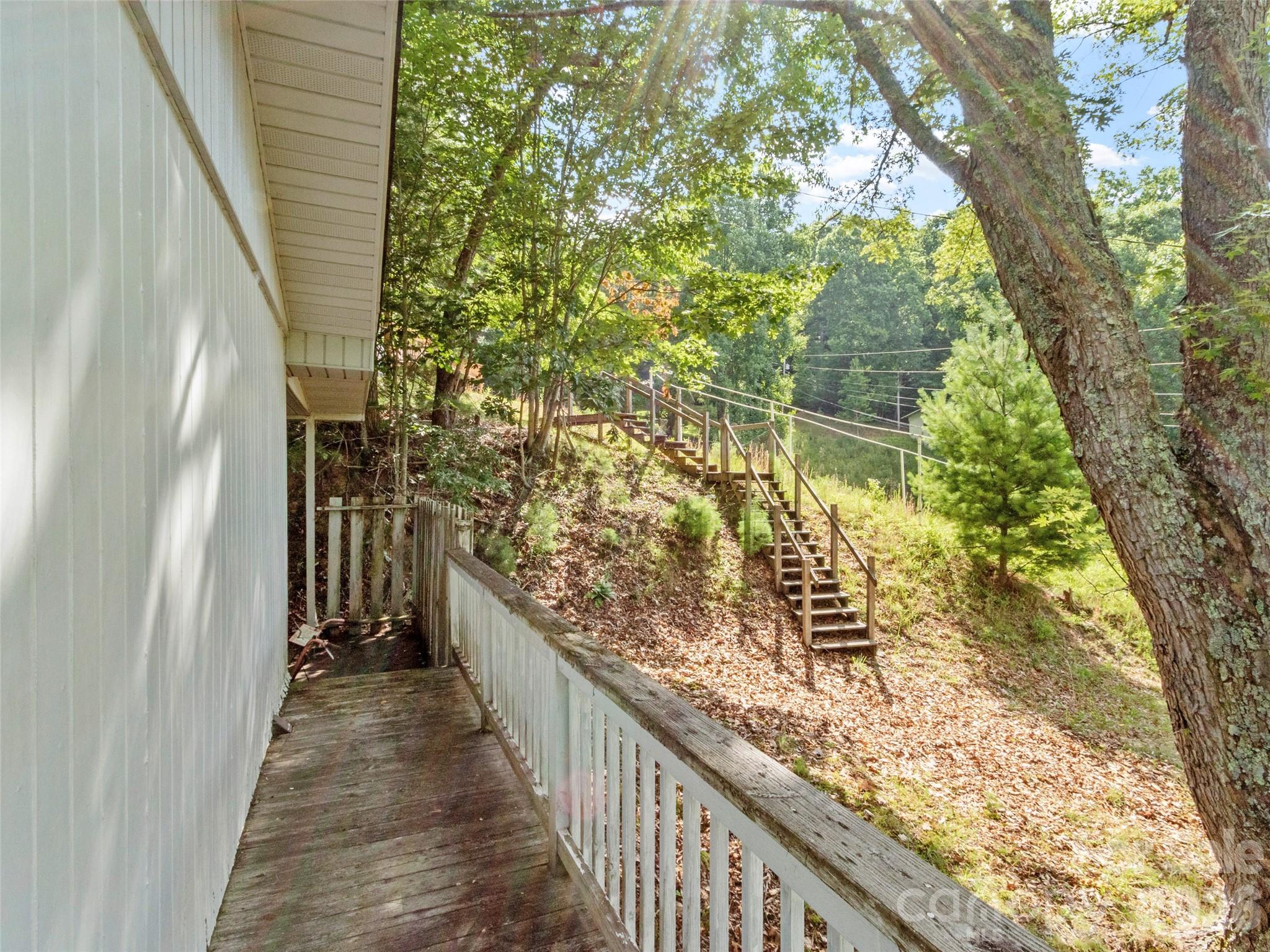 144 Florida Hill Drive Property Photo 5