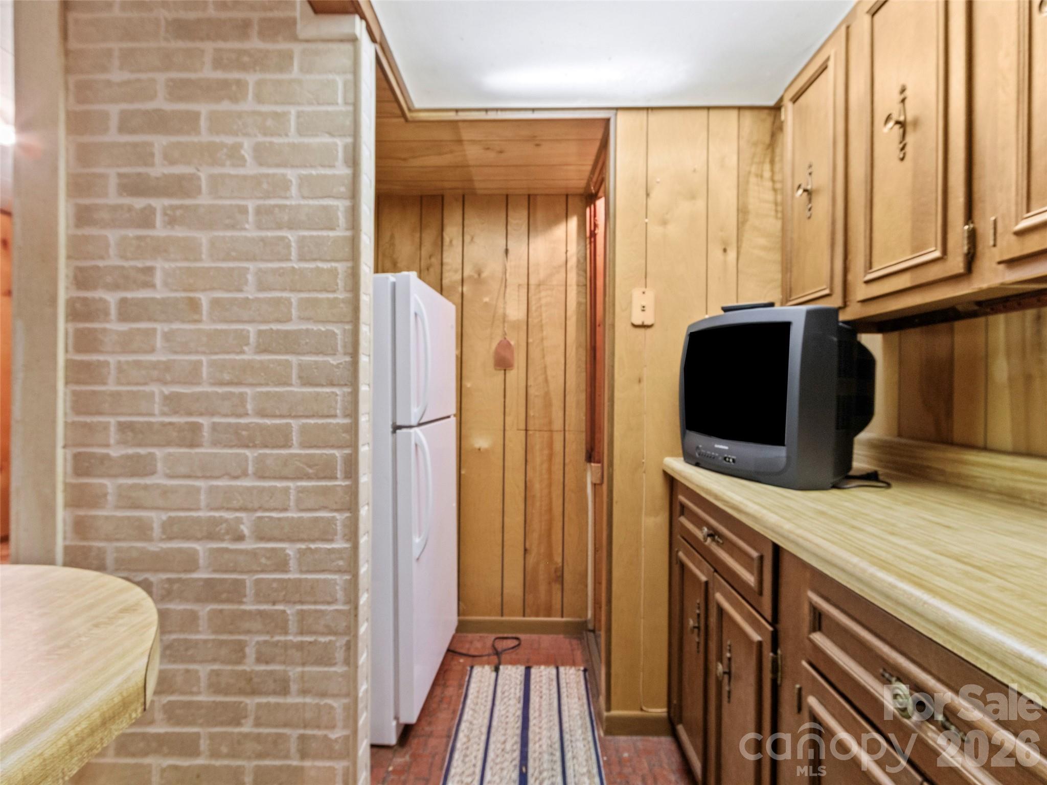 144 Florida Hill Drive Property Photo 14