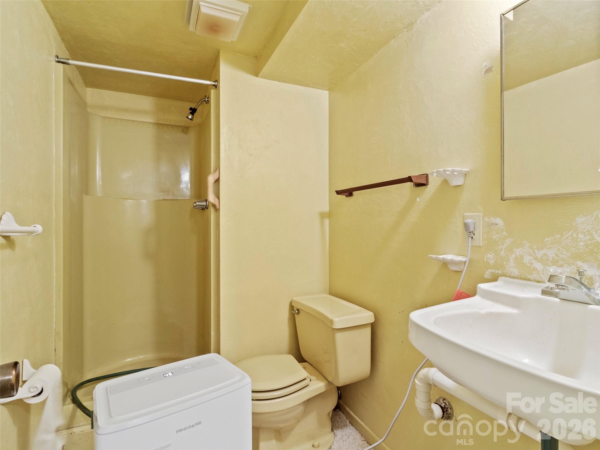 144 Florida Hill Drive Property Photo 21