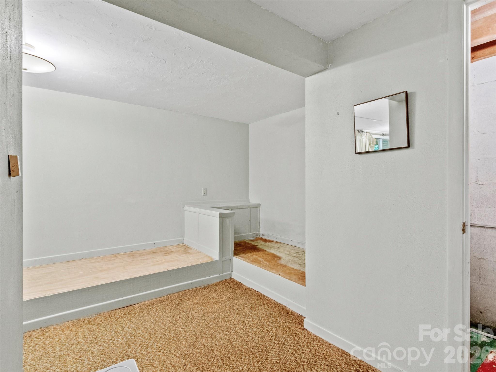 144 Florida Hill Drive Property Photo 22