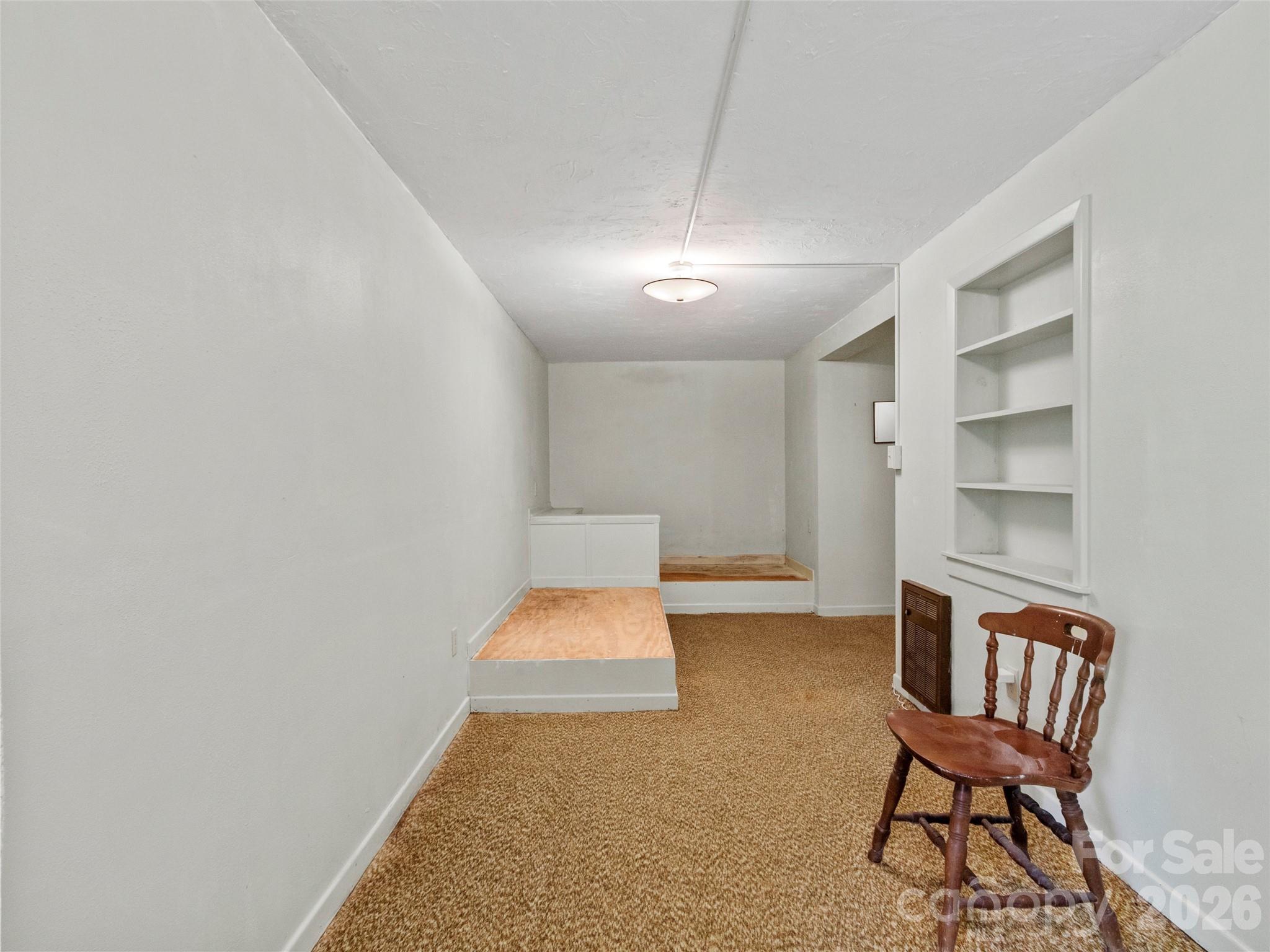 144 Florida Hill Drive Property Photo 26