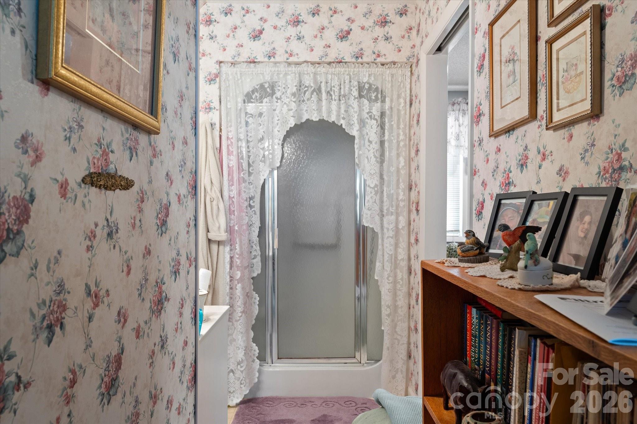 530 West Side Road Property Photo 10