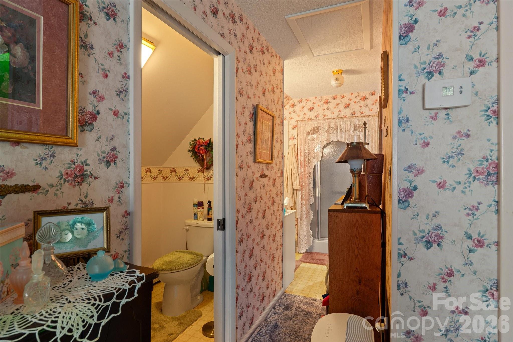 530 West Side Road Property Photo 14