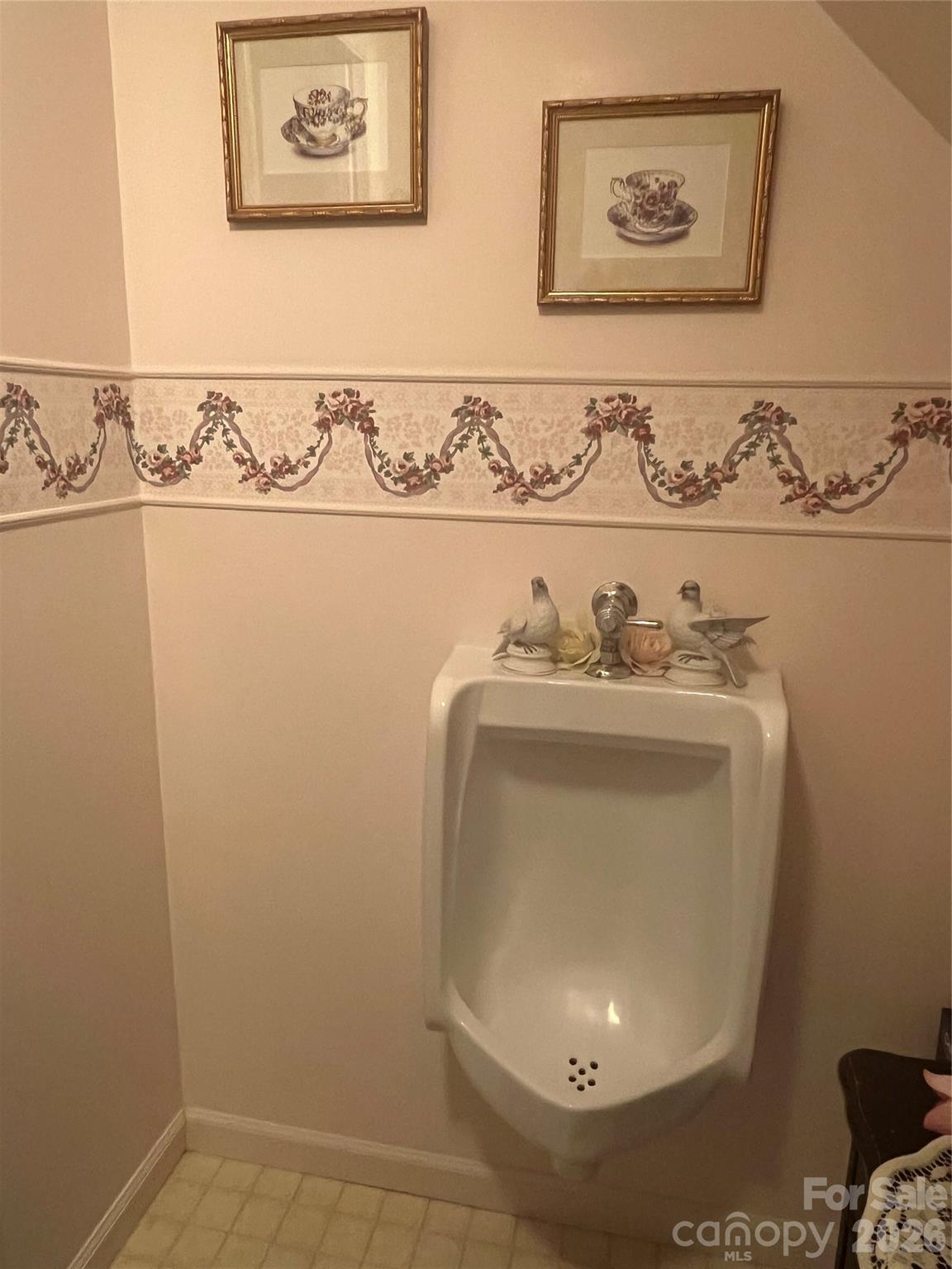 530 West Side Road Property Photo 15