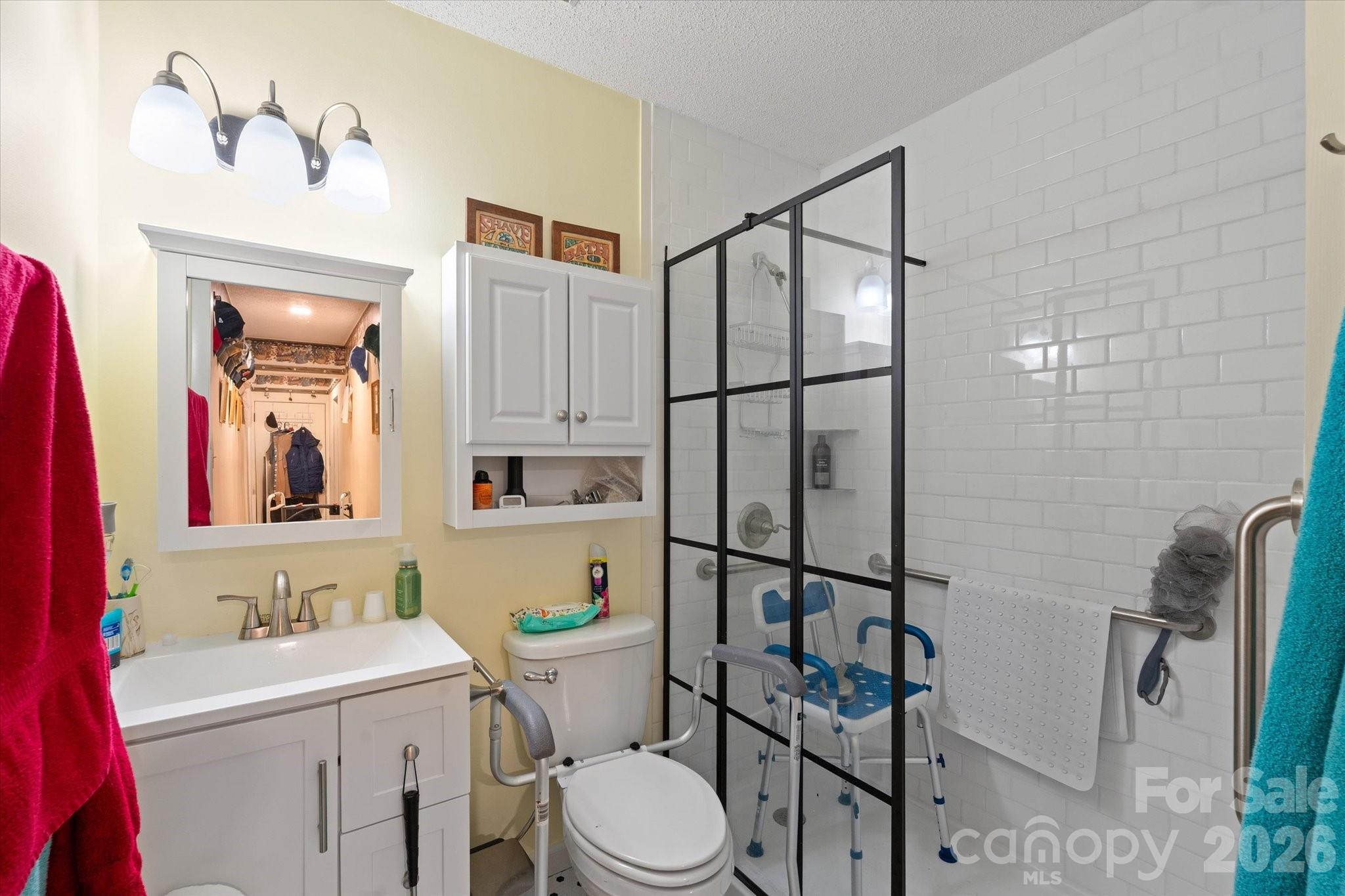 530 West Side Road Property Photo 18