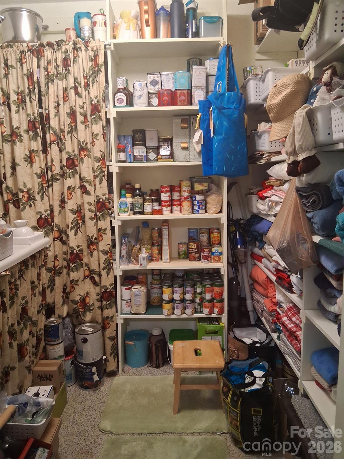 530 West Side Road Property Photo 20
