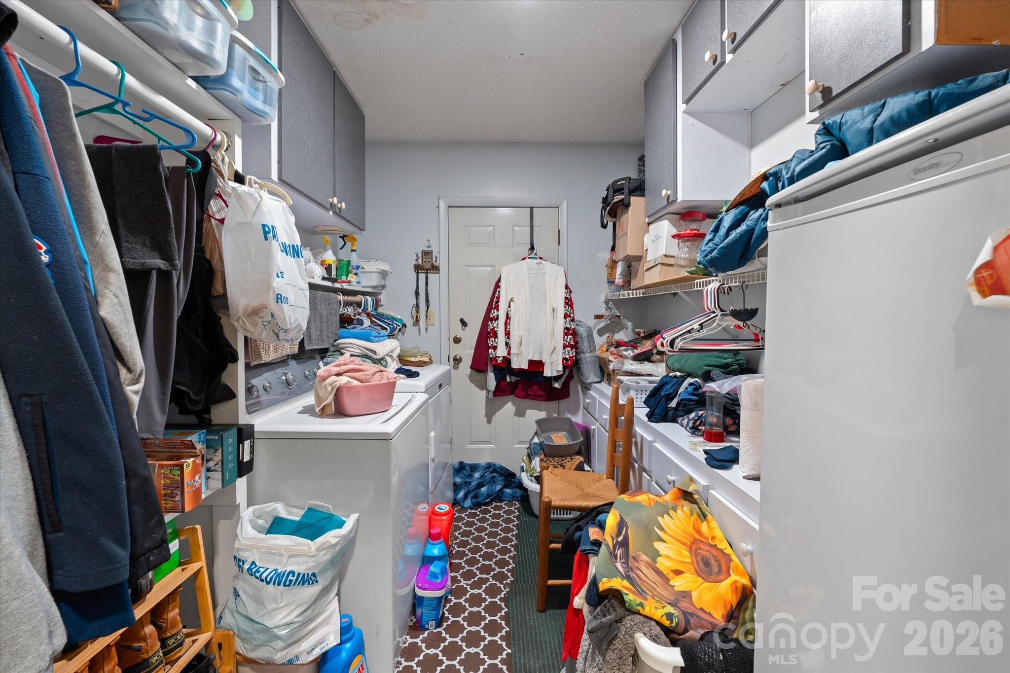 530 West Side Road Property Photo 21