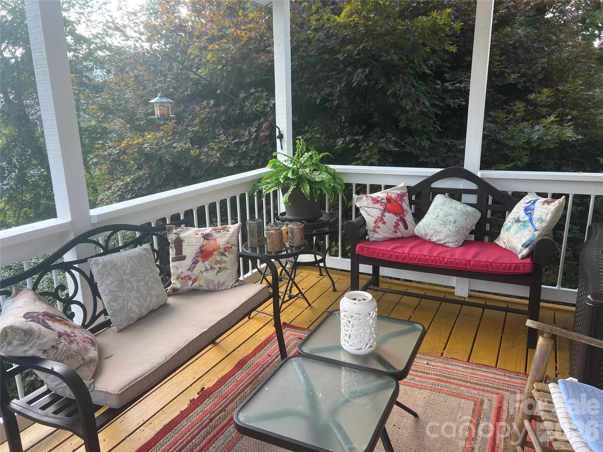530 West Side Road Property Photo 40