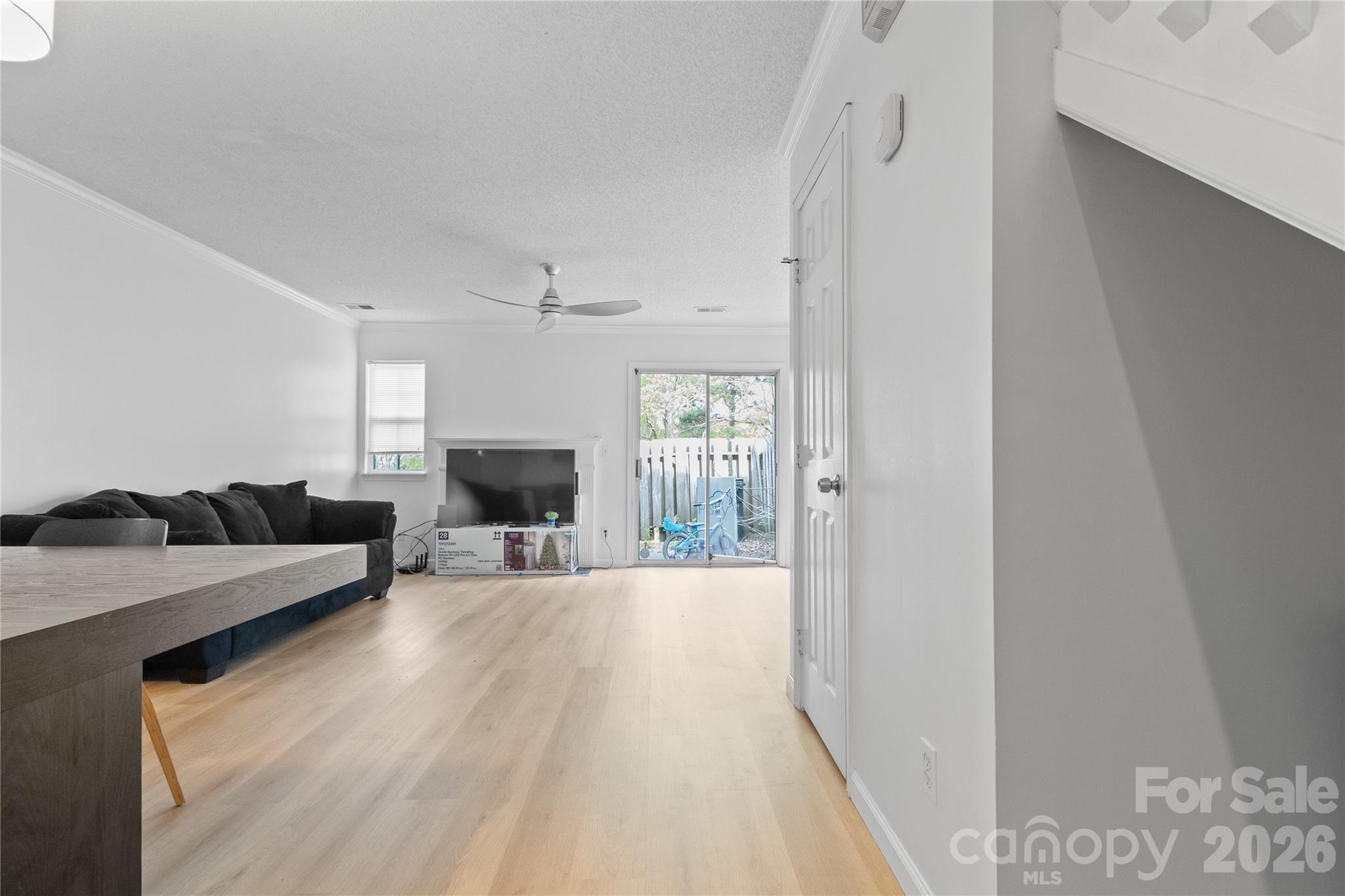 622 Emerald Cove Drive Property Photo 7