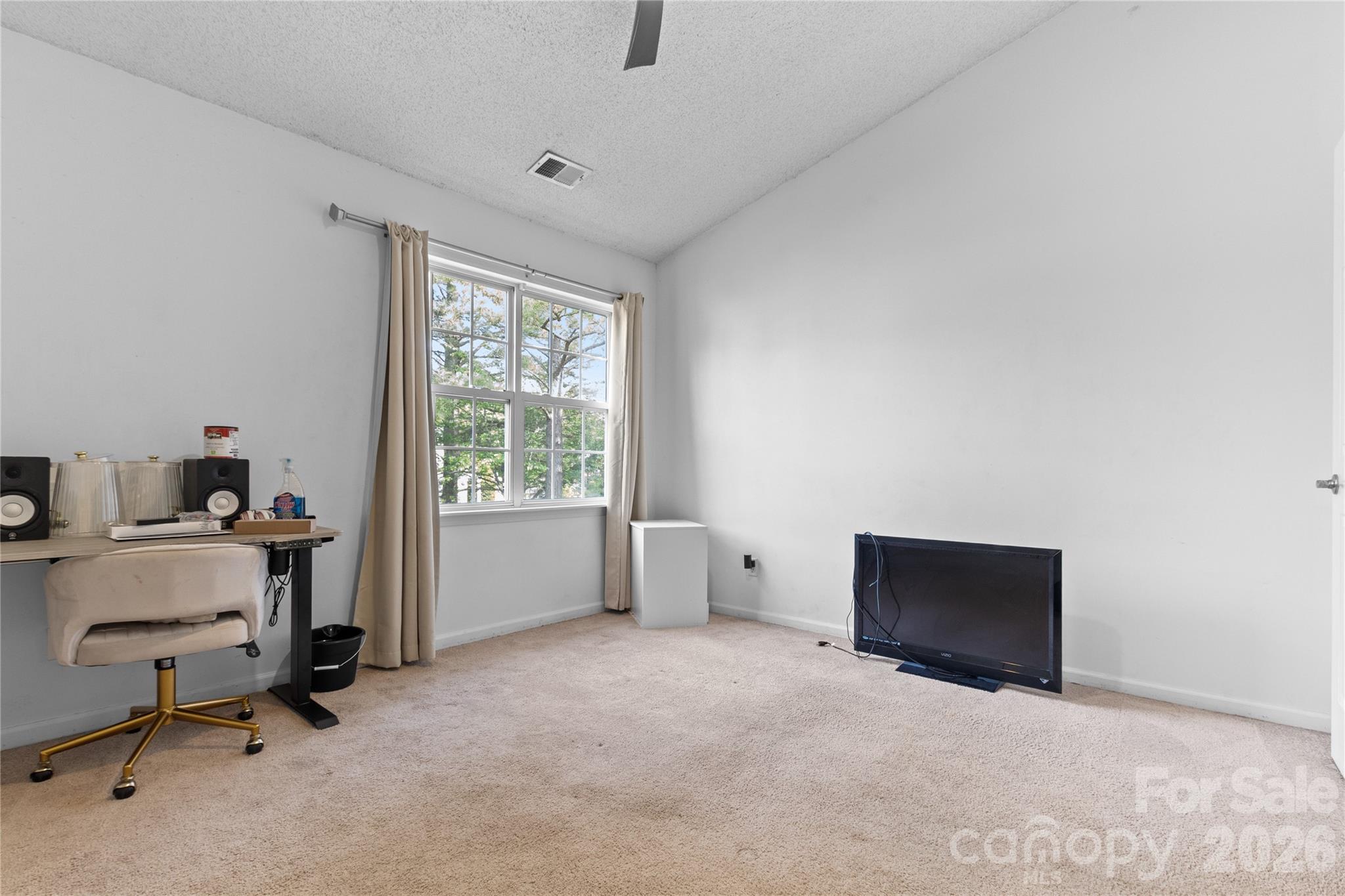 622 Emerald Cove Drive Property Photo 10