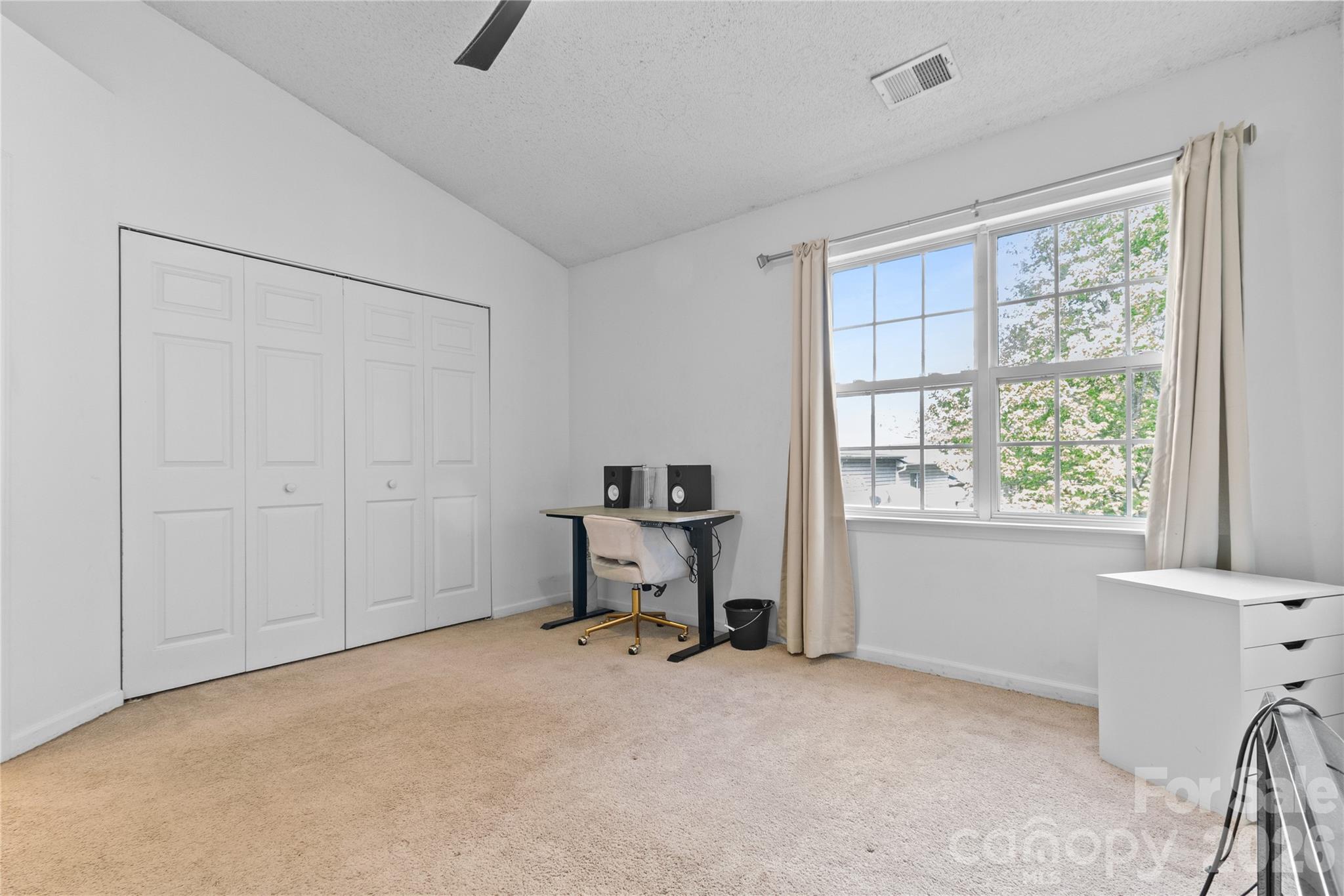 622 Emerald Cove Drive Property Photo 11