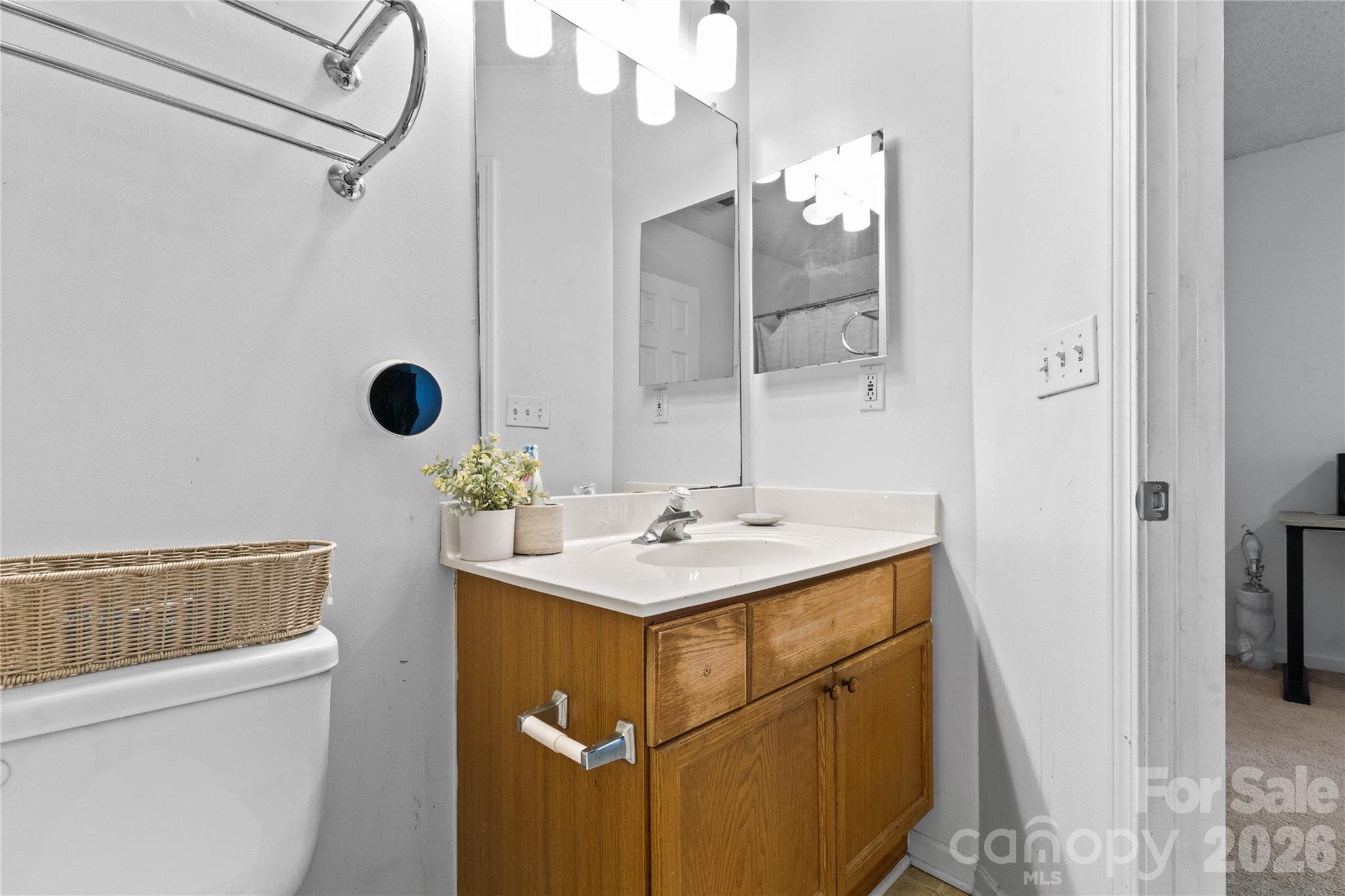 622 Emerald Cove Drive Property Photo 13