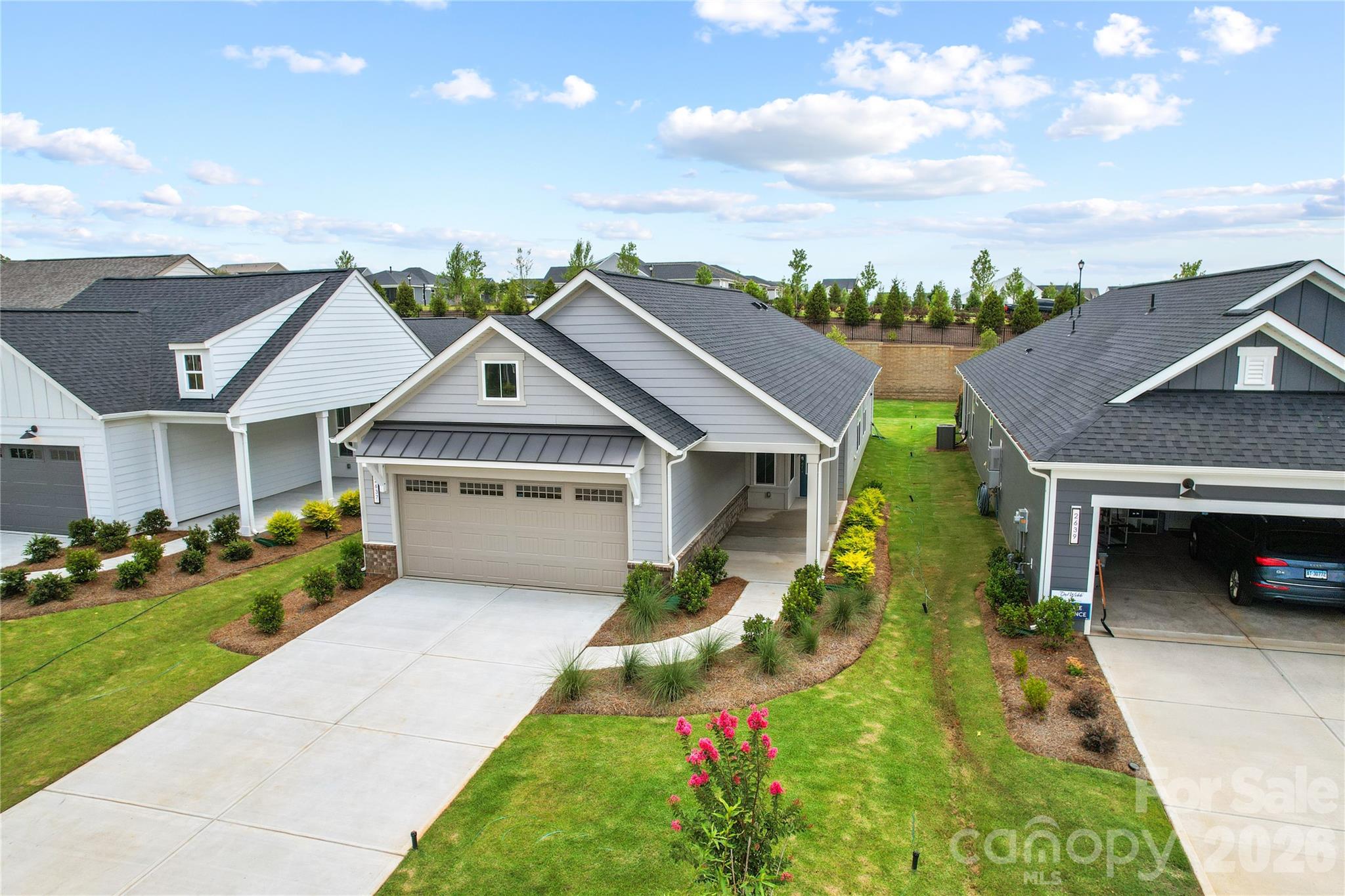 2637 Headwind Court Property Photo 2