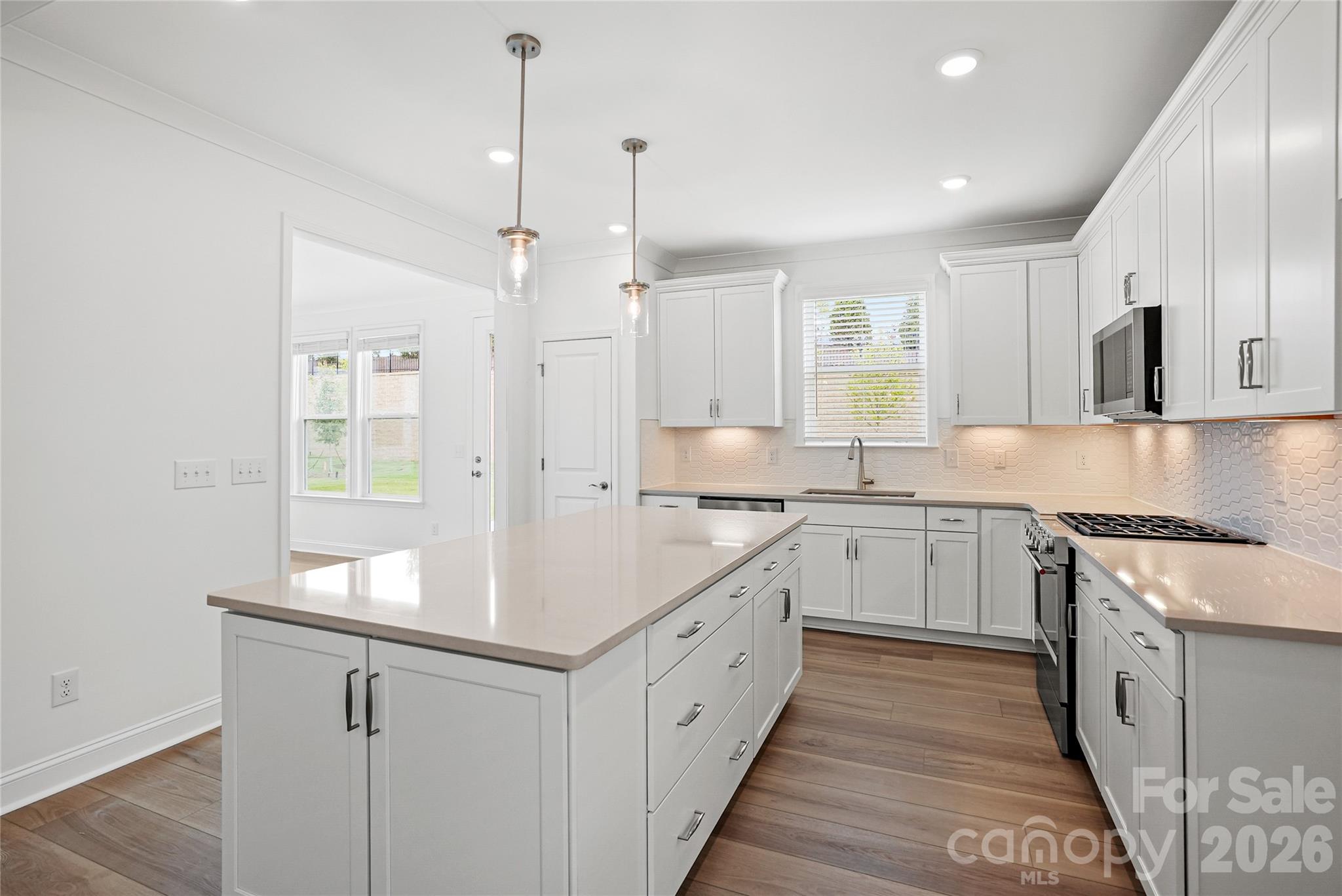 2637 Headwind Court Property Photo 7