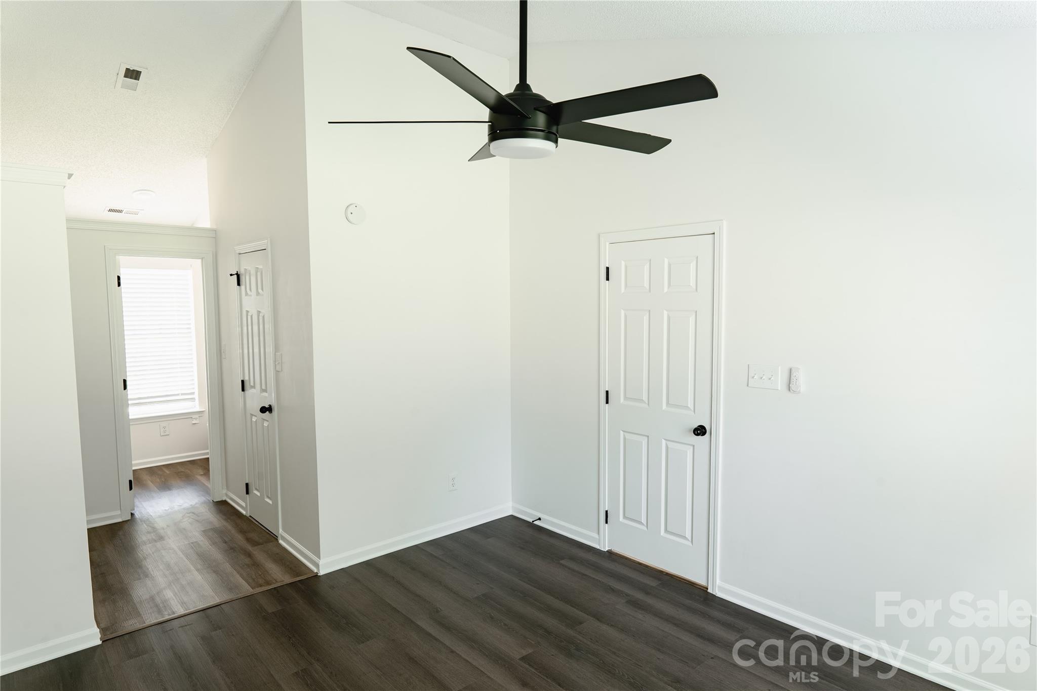 5423 Timbertop Lane Property Photo 7