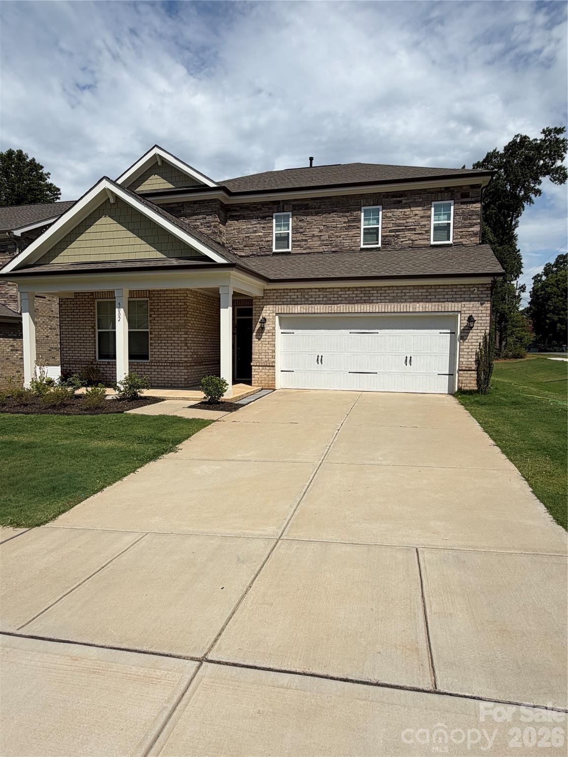 5002 Kinsbridge Drive Property Photo 1
