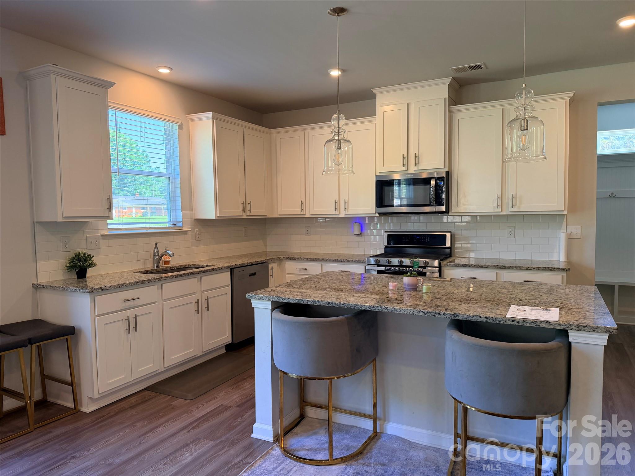 5002 Kinsbridge Drive Property Photo 11