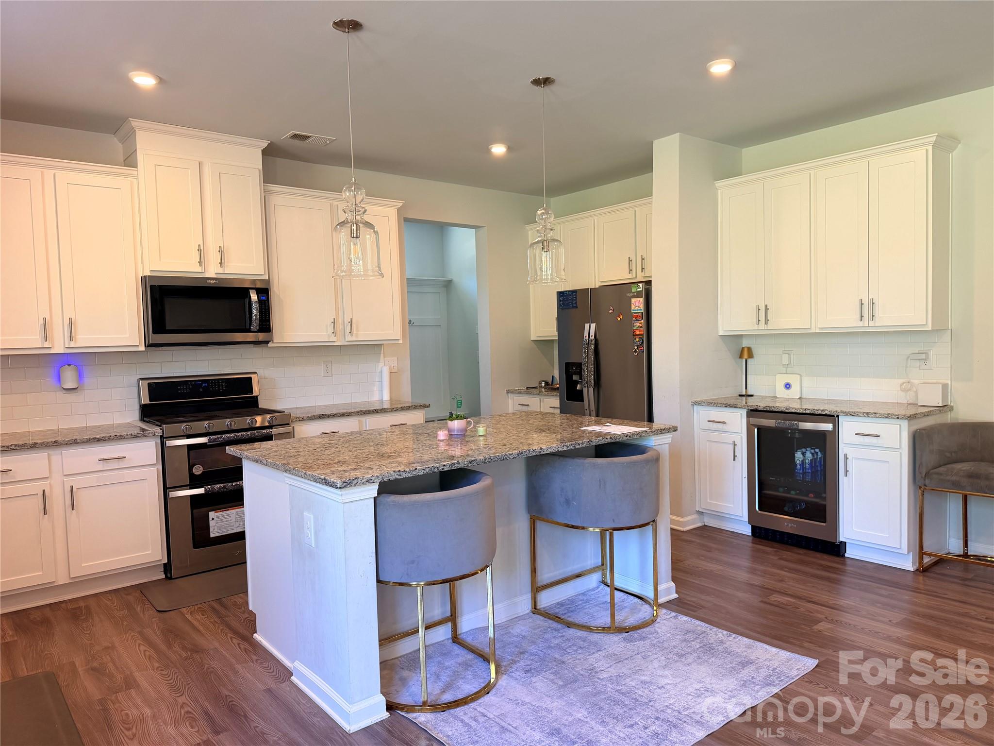 5002 Kinsbridge Drive Property Photo 12