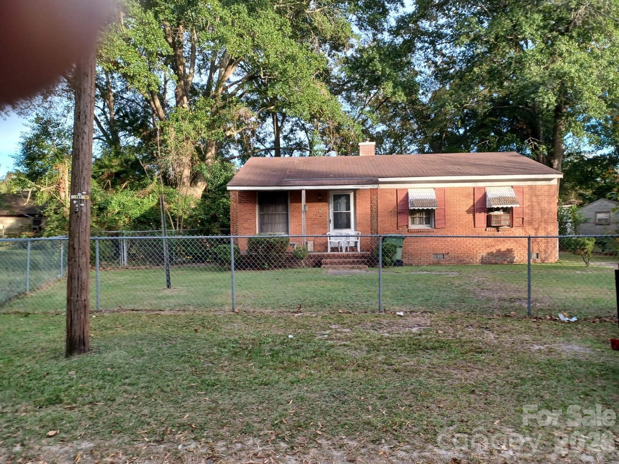 806 Brunson Street Property Photo 9