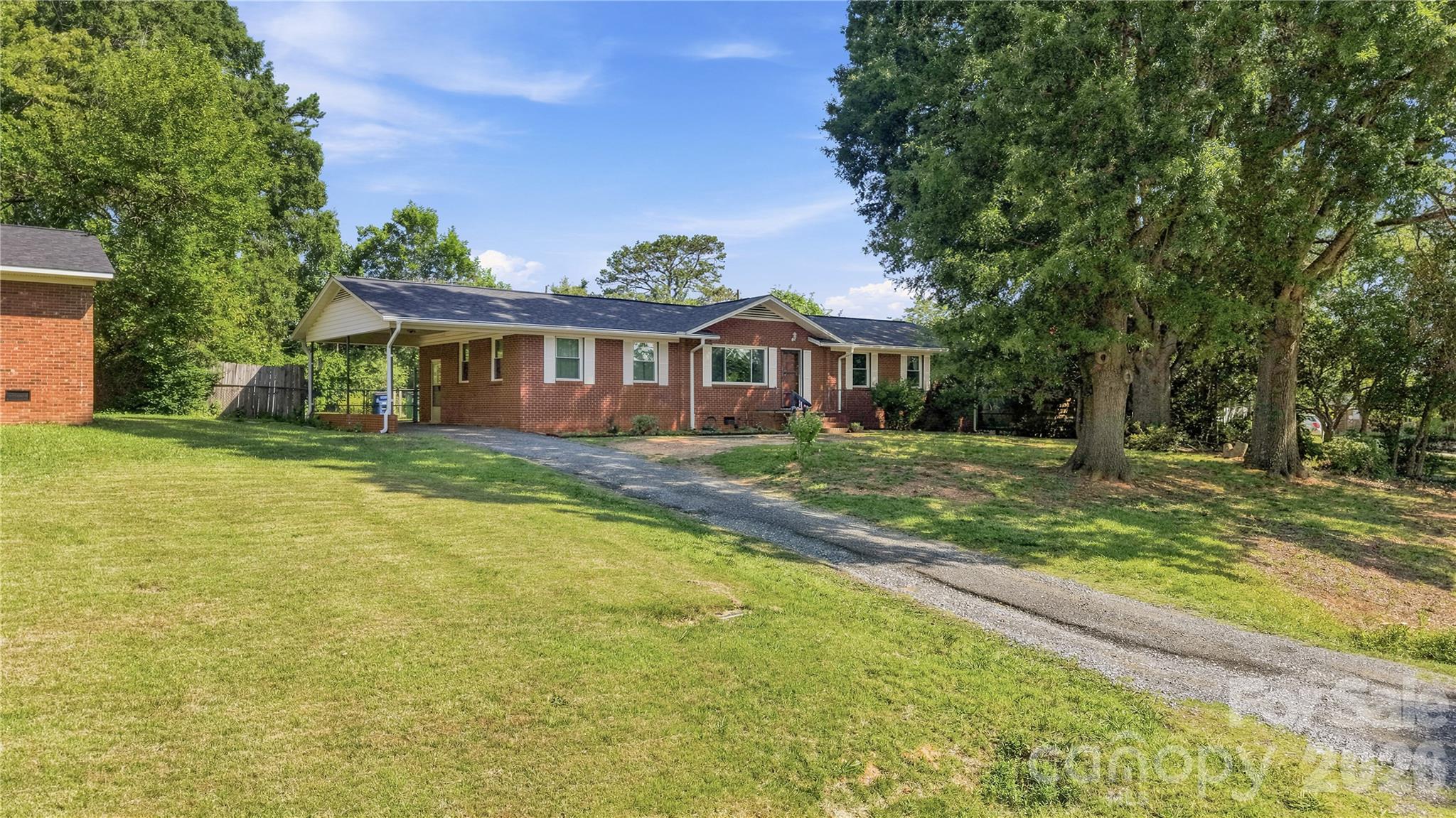 323 Meadowbrook Drive Property Photo 1