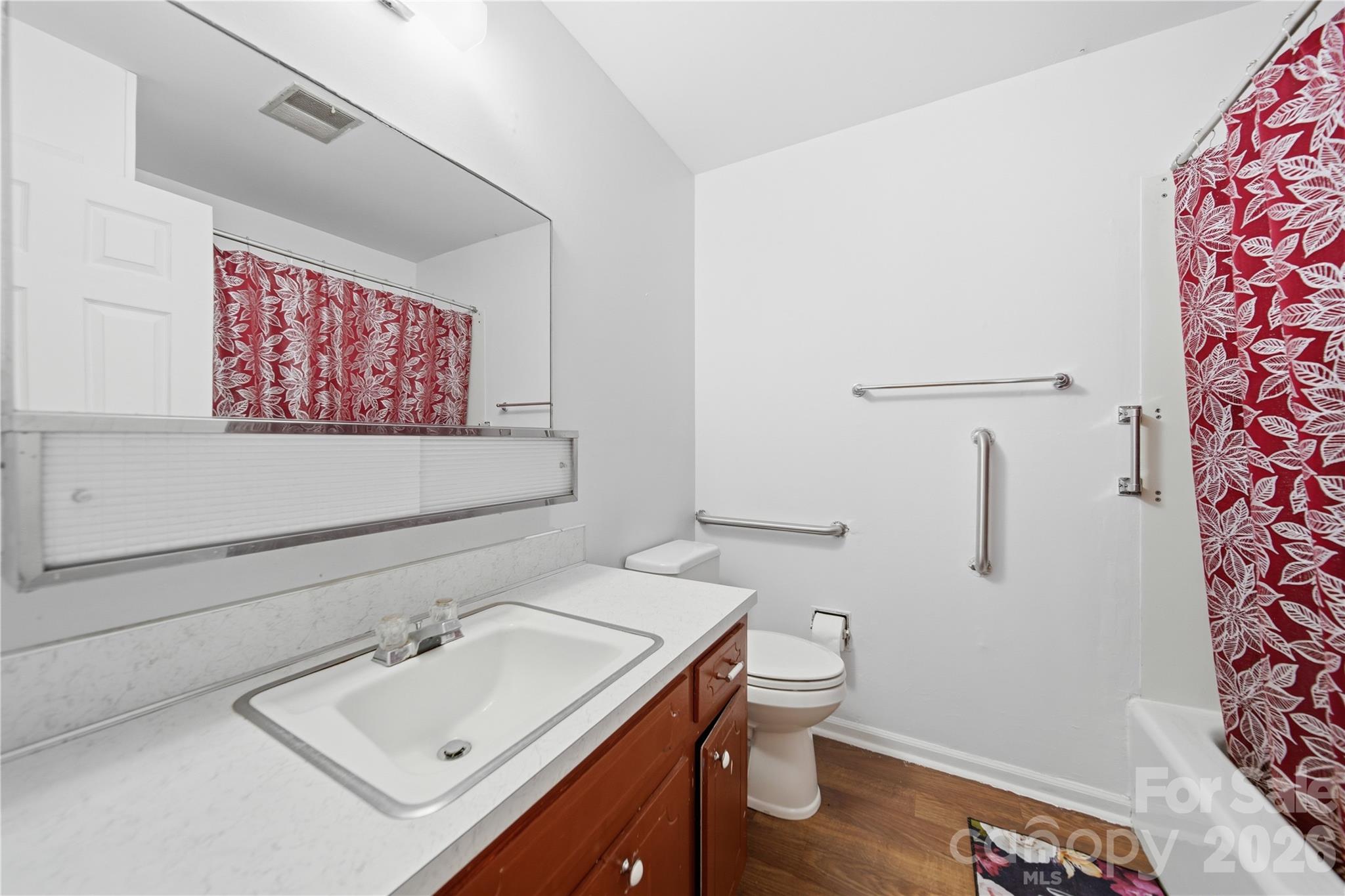 323 Meadowbrook Drive Property Photo 14