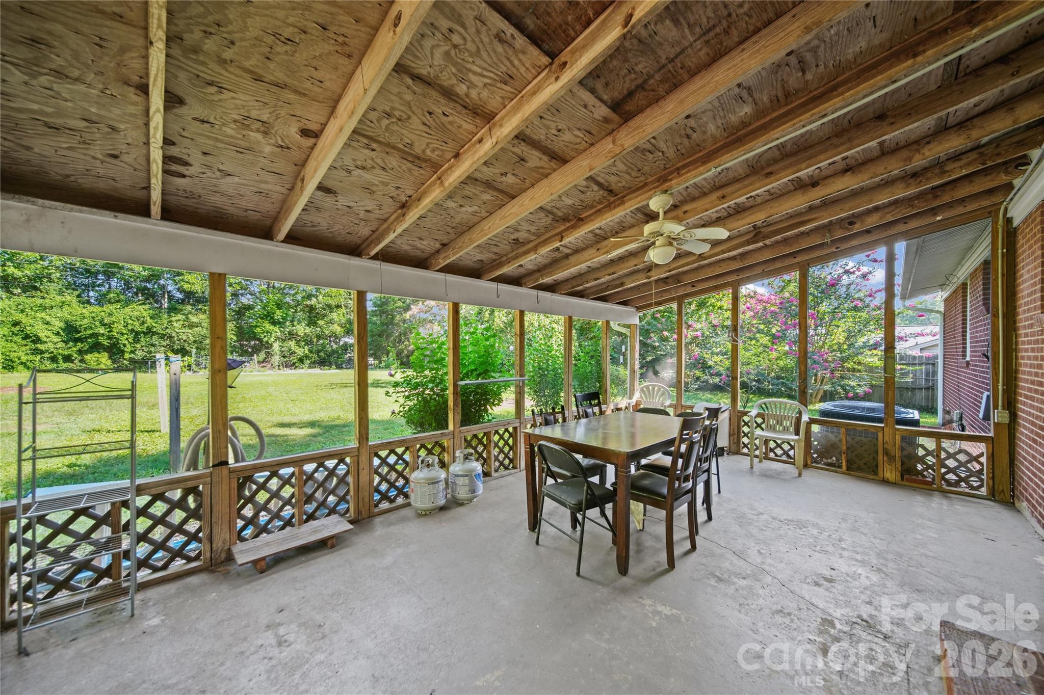 323 Meadowbrook Drive Property Photo 30