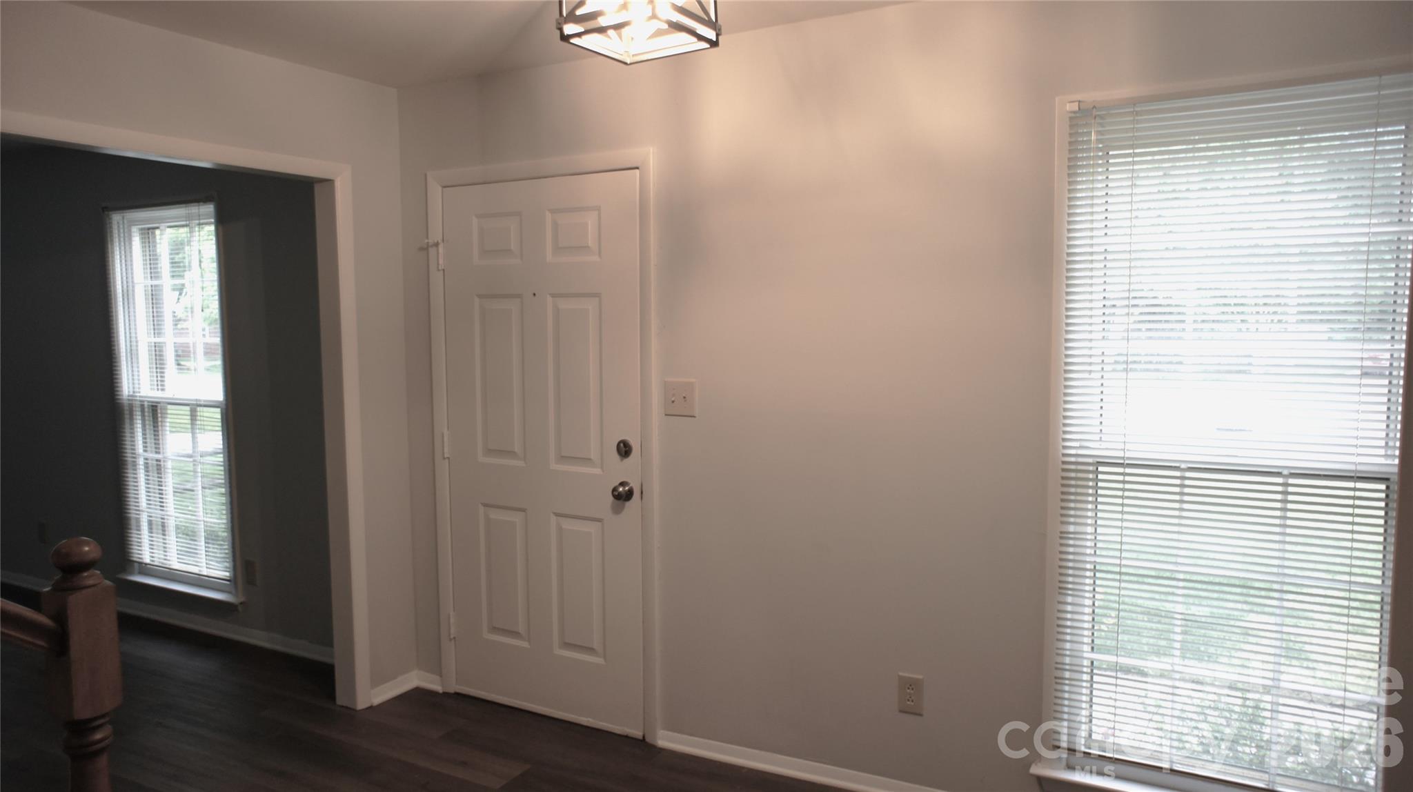 10000 Ridgemore Drive Property Photo 3