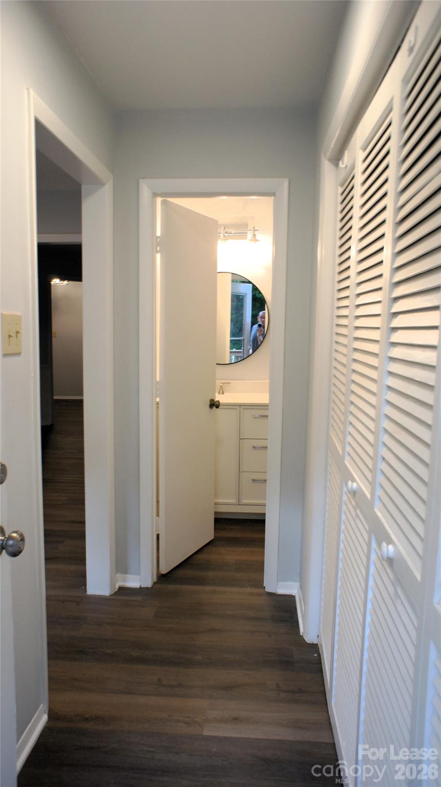 10000 Ridgemore Drive Property Photo 7