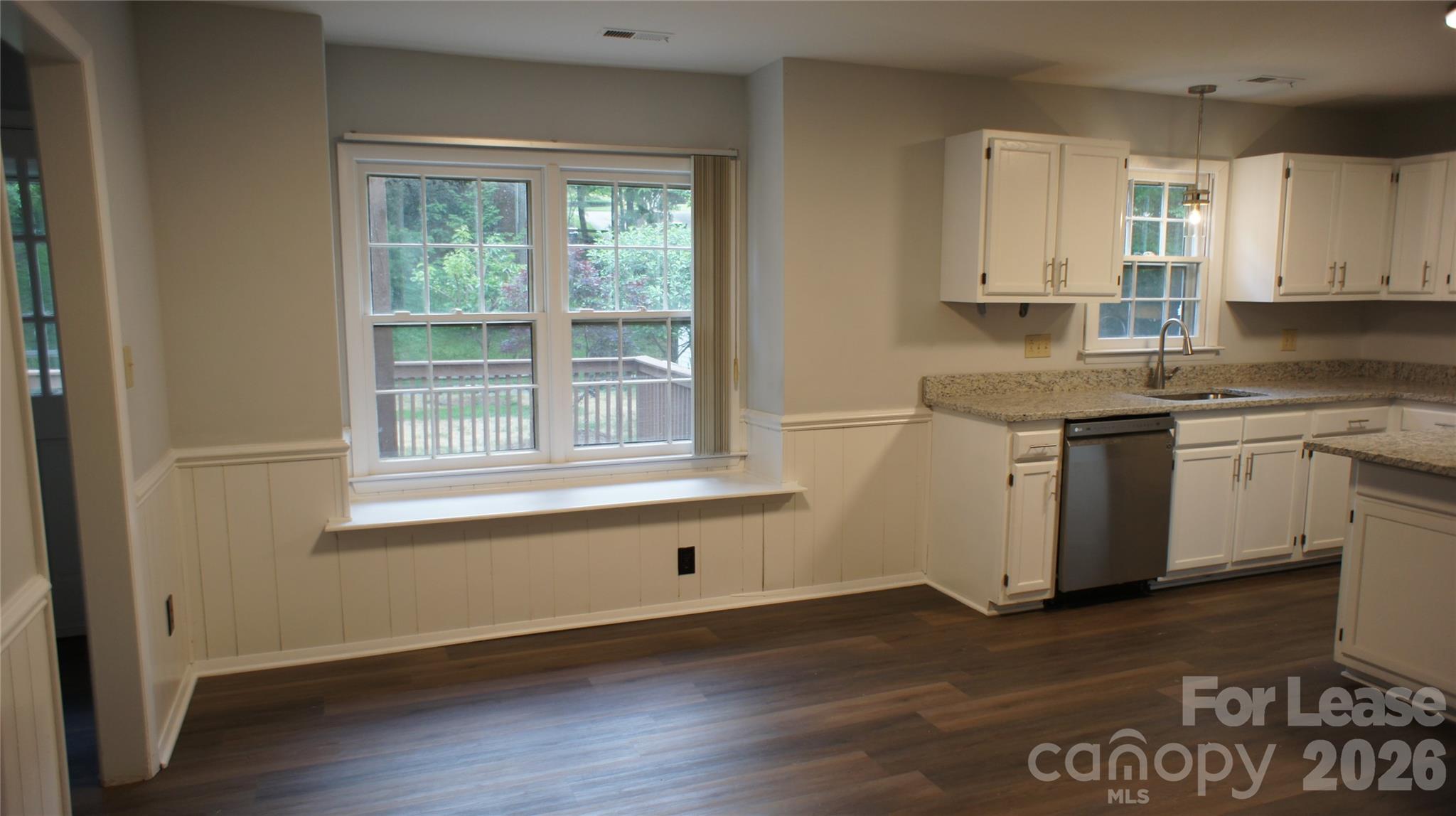 10000 Ridgemore Drive Property Photo 11