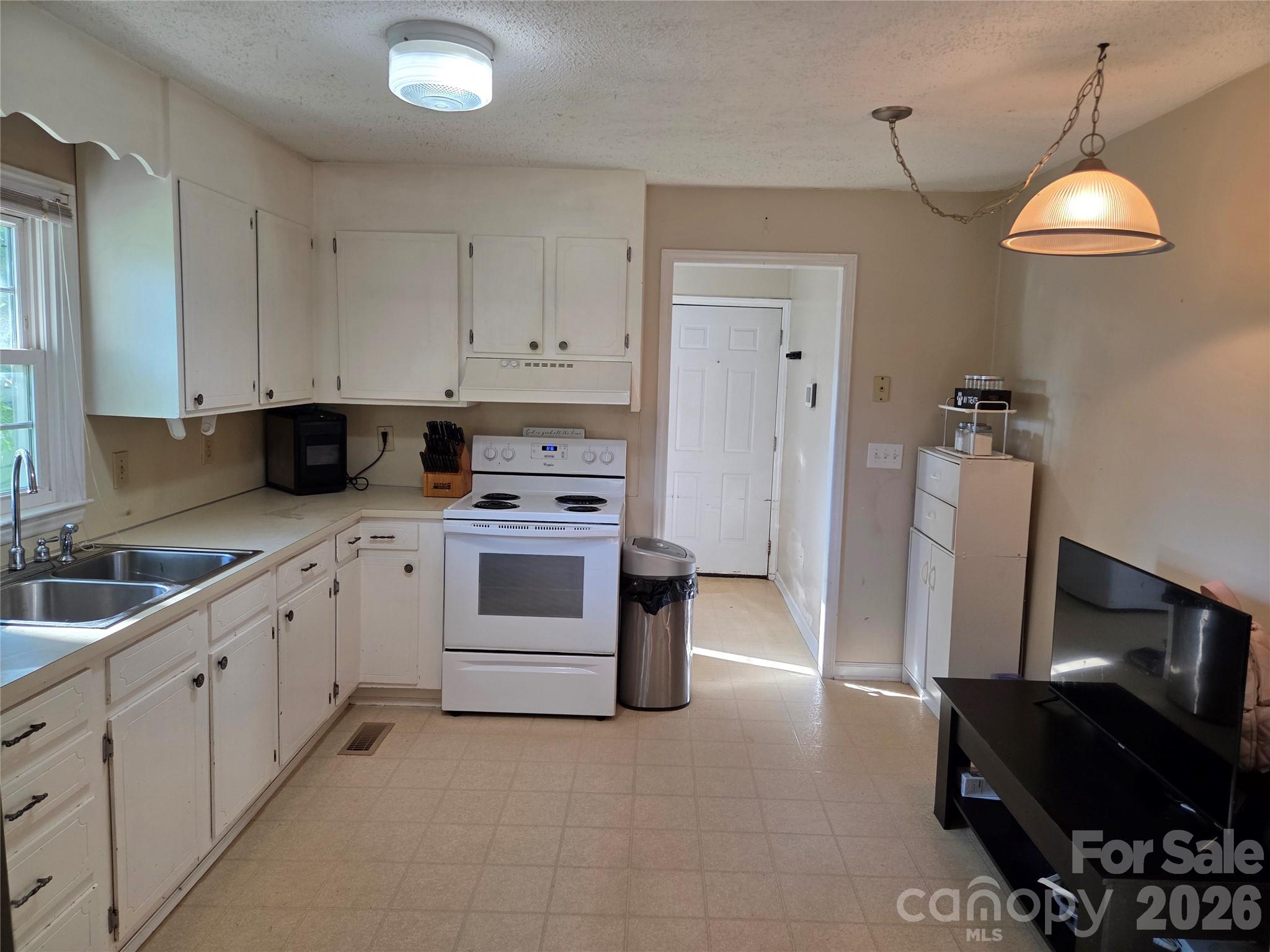 174 Cannon Avenue Property Photo 7
