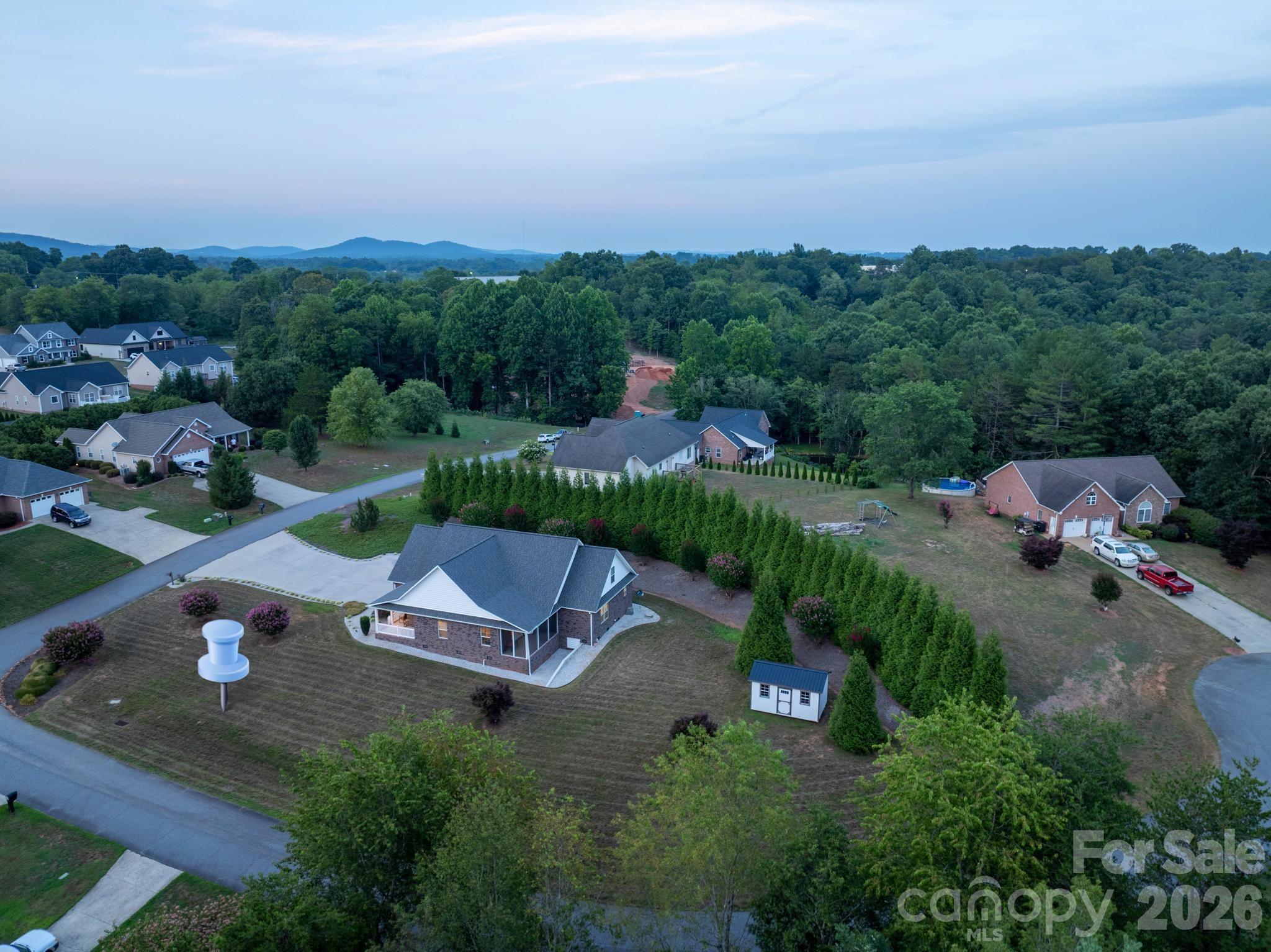 100 Rivercliff Drive Property Photo 7