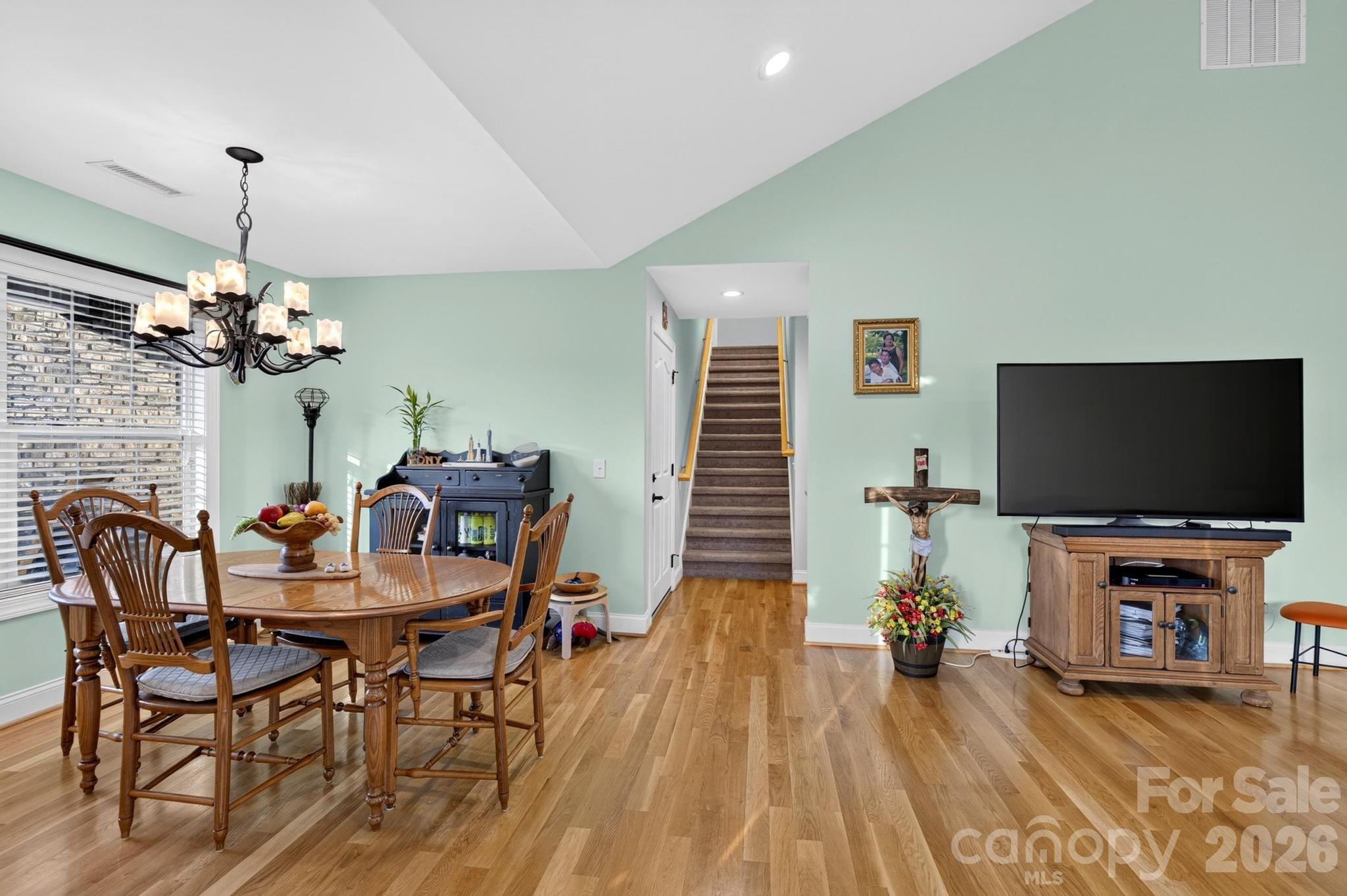 100 Rivercliff Drive Property Photo 13