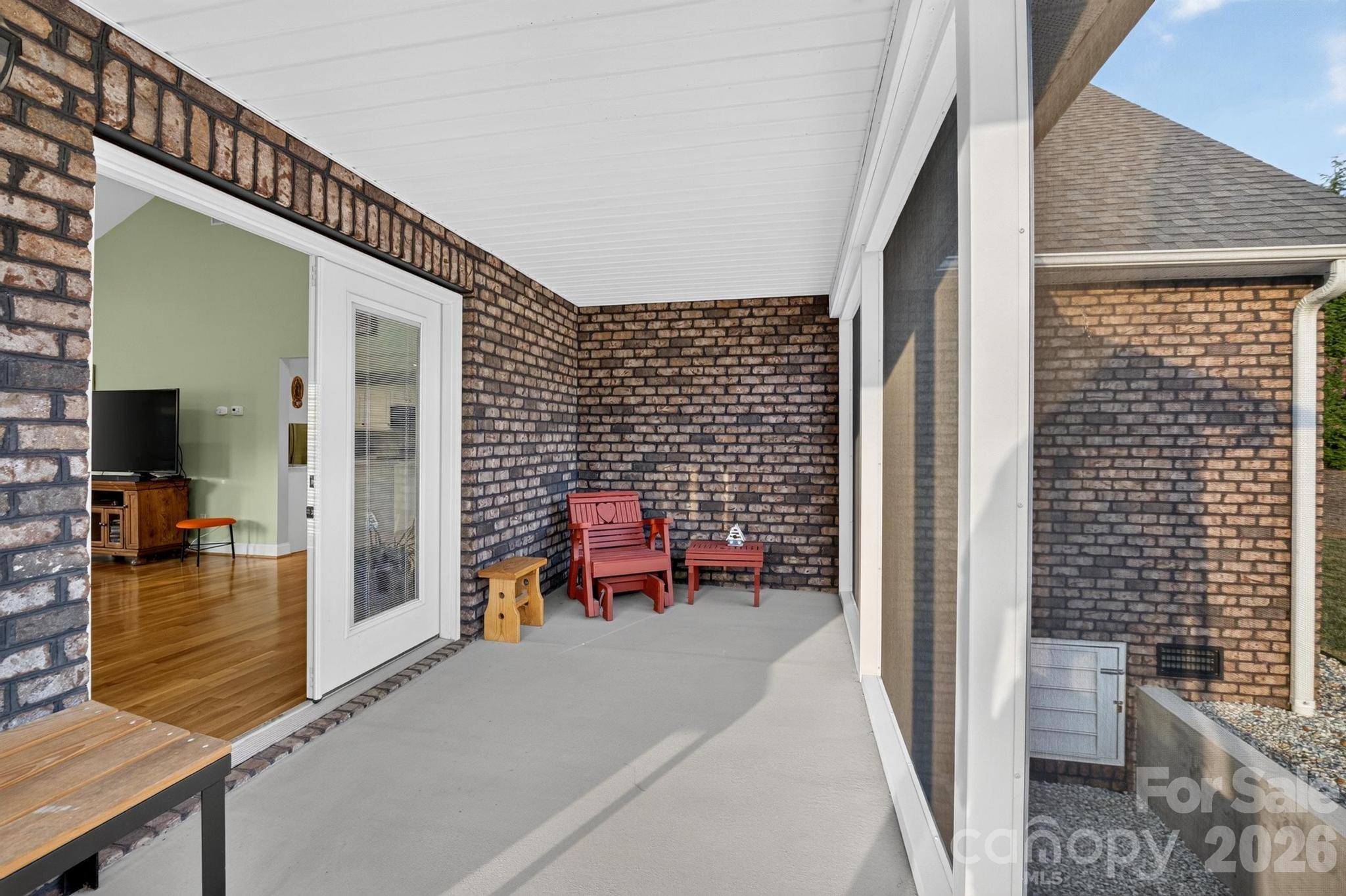 100 Rivercliff Drive Property Photo 34