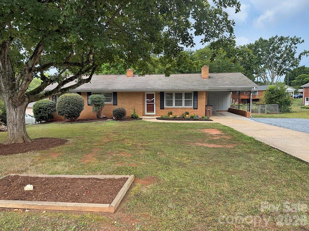 700 Branton Drive Property Photo 1