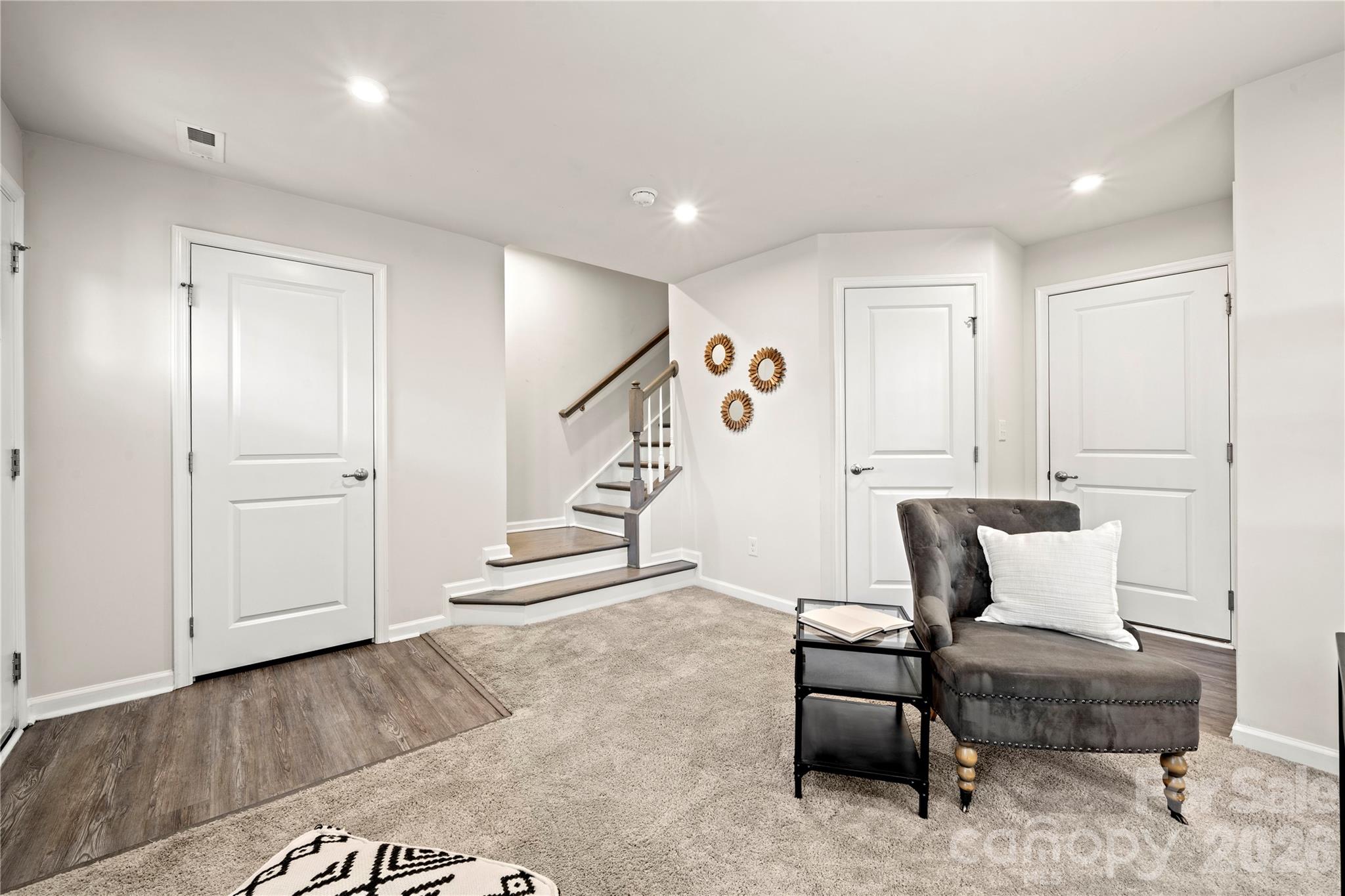 10620 Overlook Mountain Drive Property Photo 8