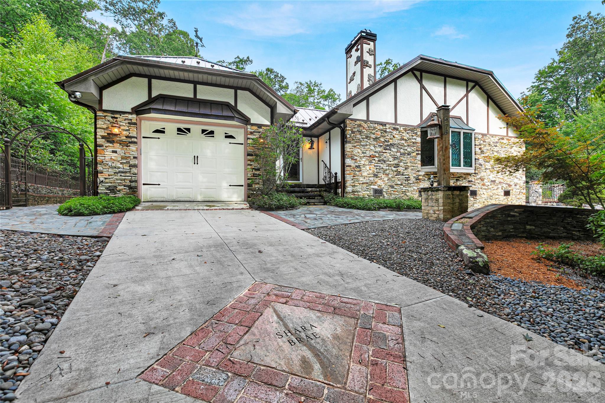 275 Hubbard Hollow Road Property Photo 6