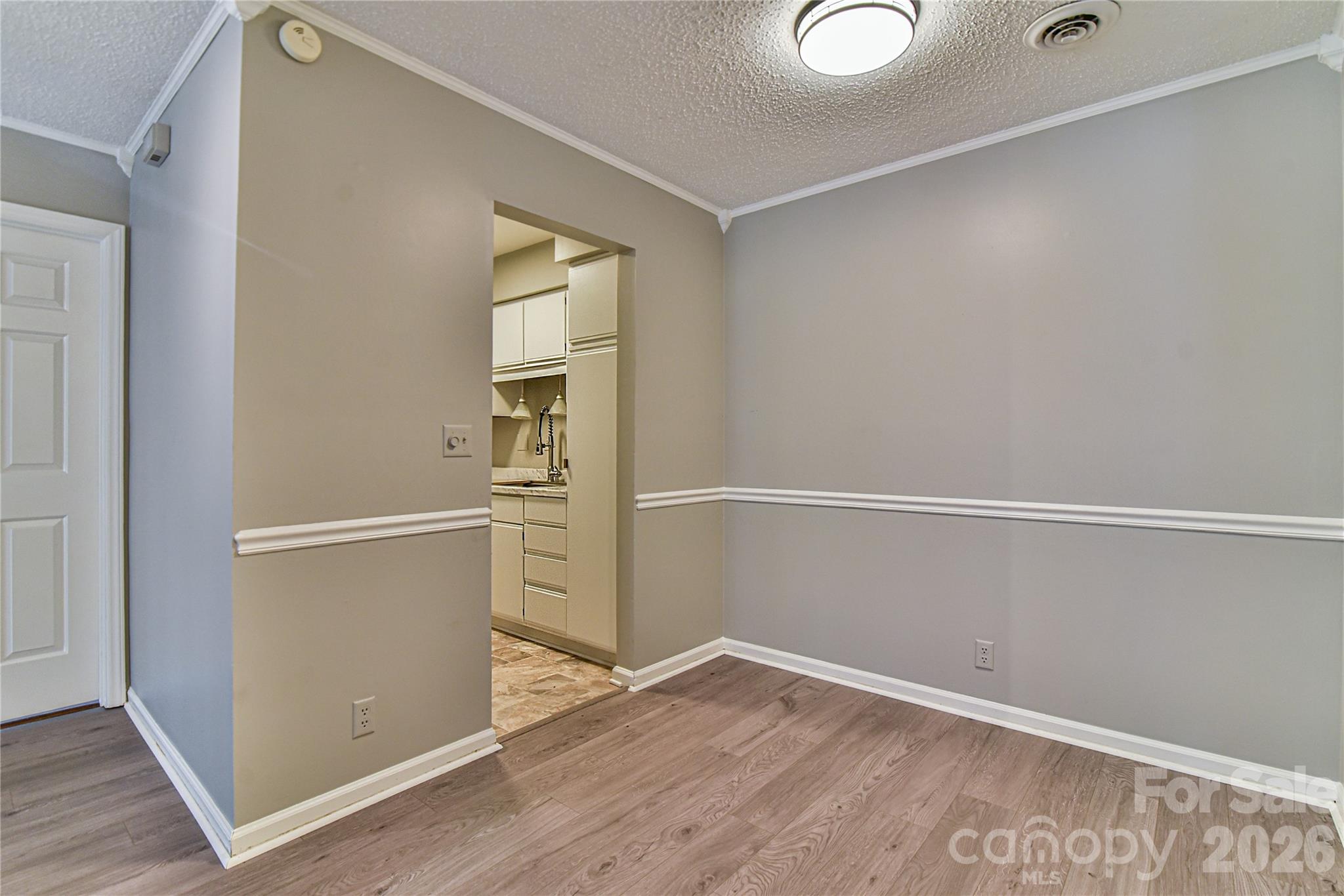 110 Heywood Road 8d Property Photo 5