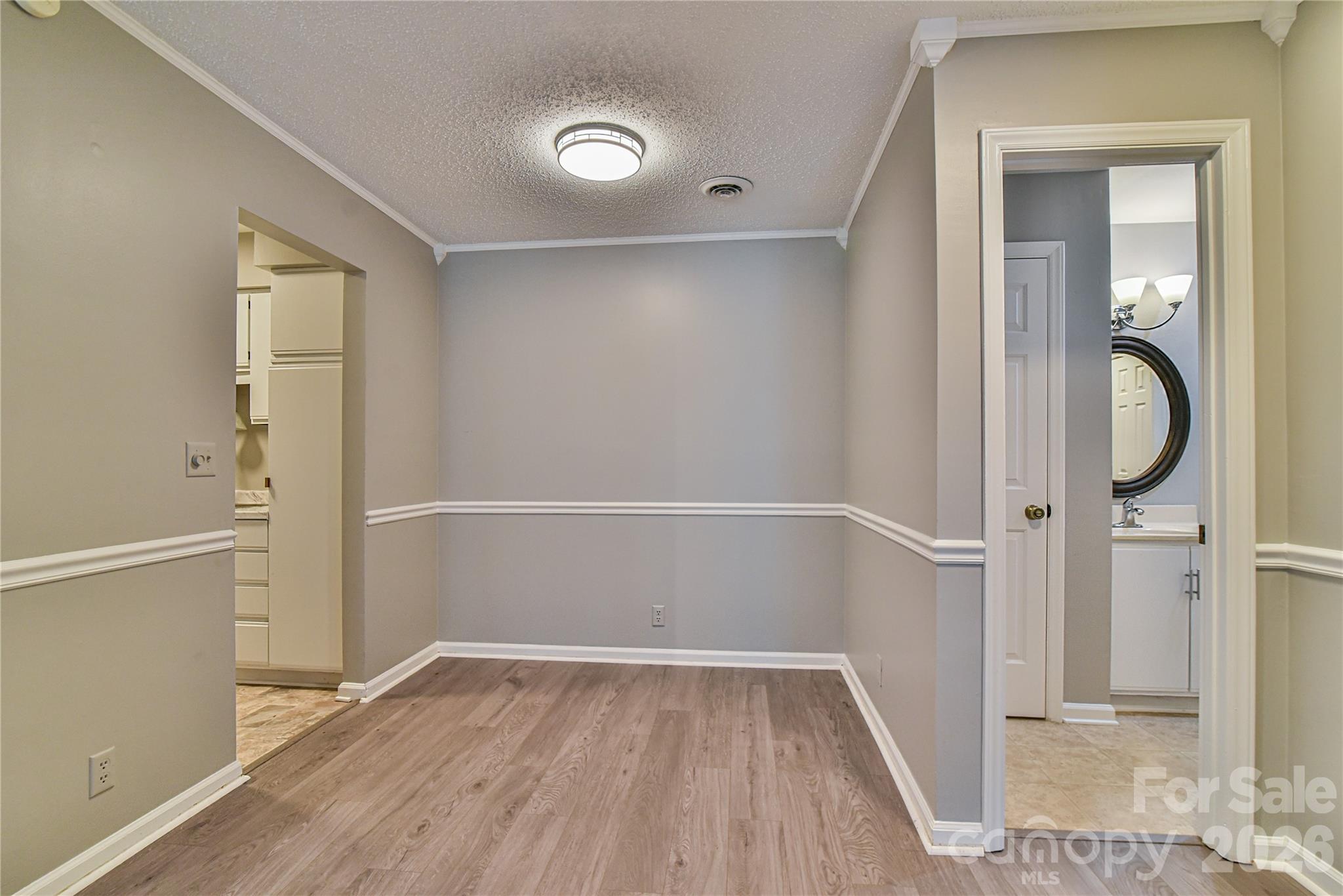 110 Heywood Road 8d Property Photo 6