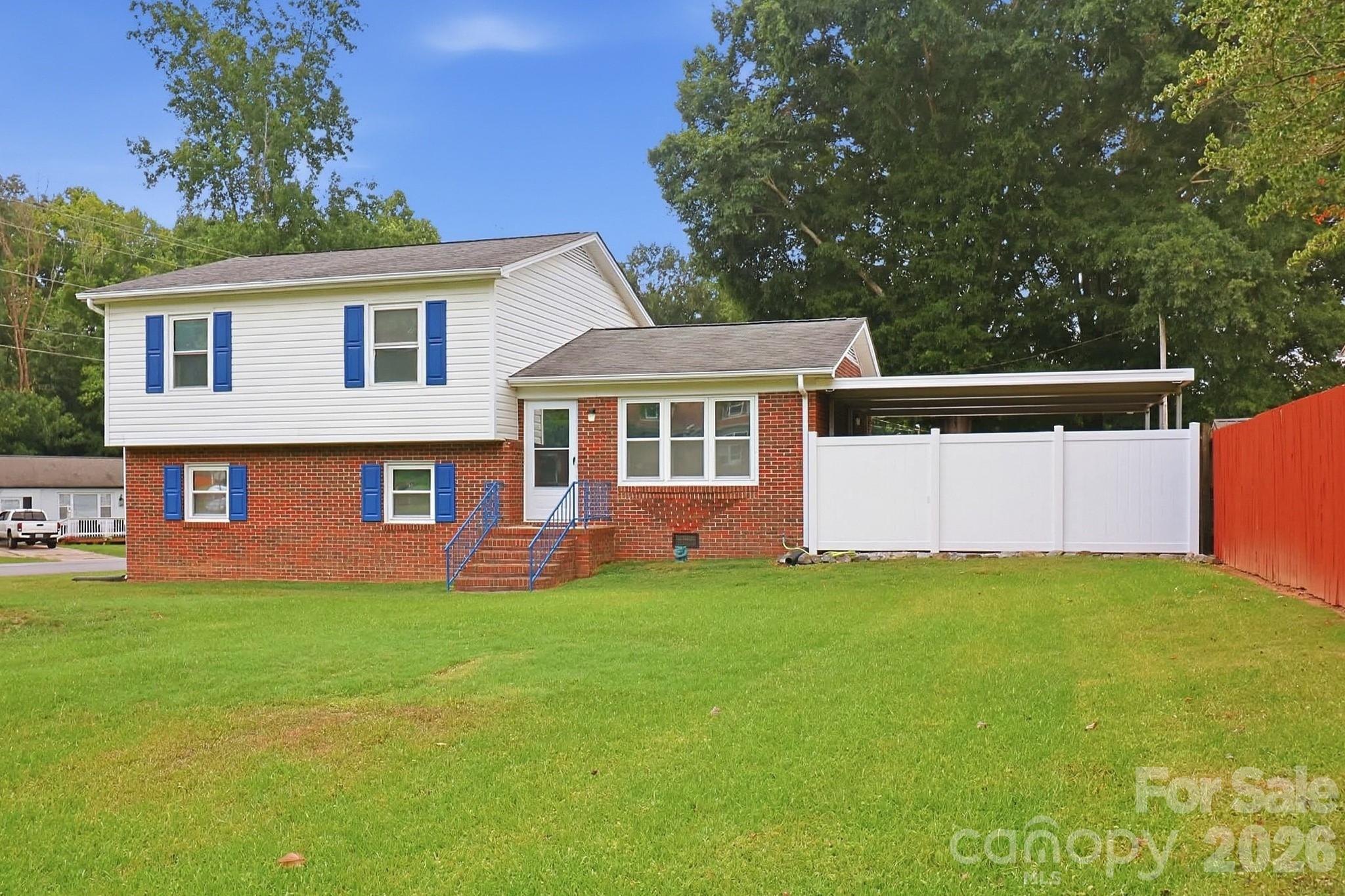 112 Annadelle Avenue Property Photo 1