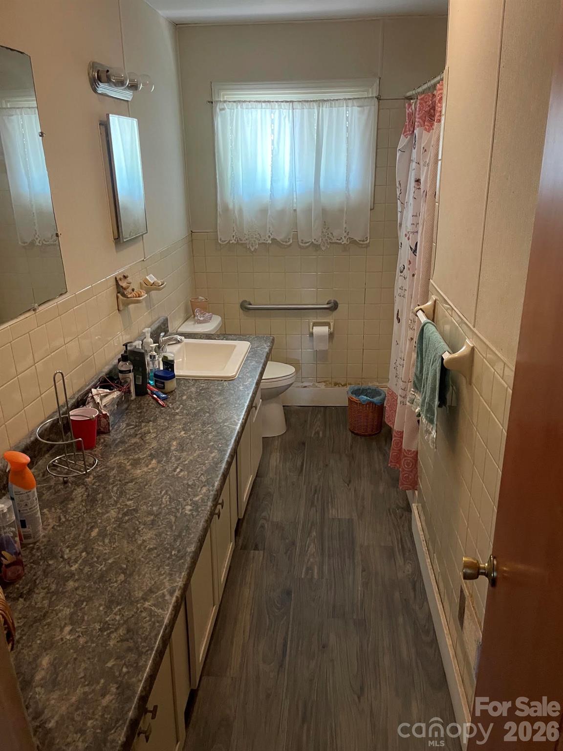 621 Westside Terrace Property Photo 11