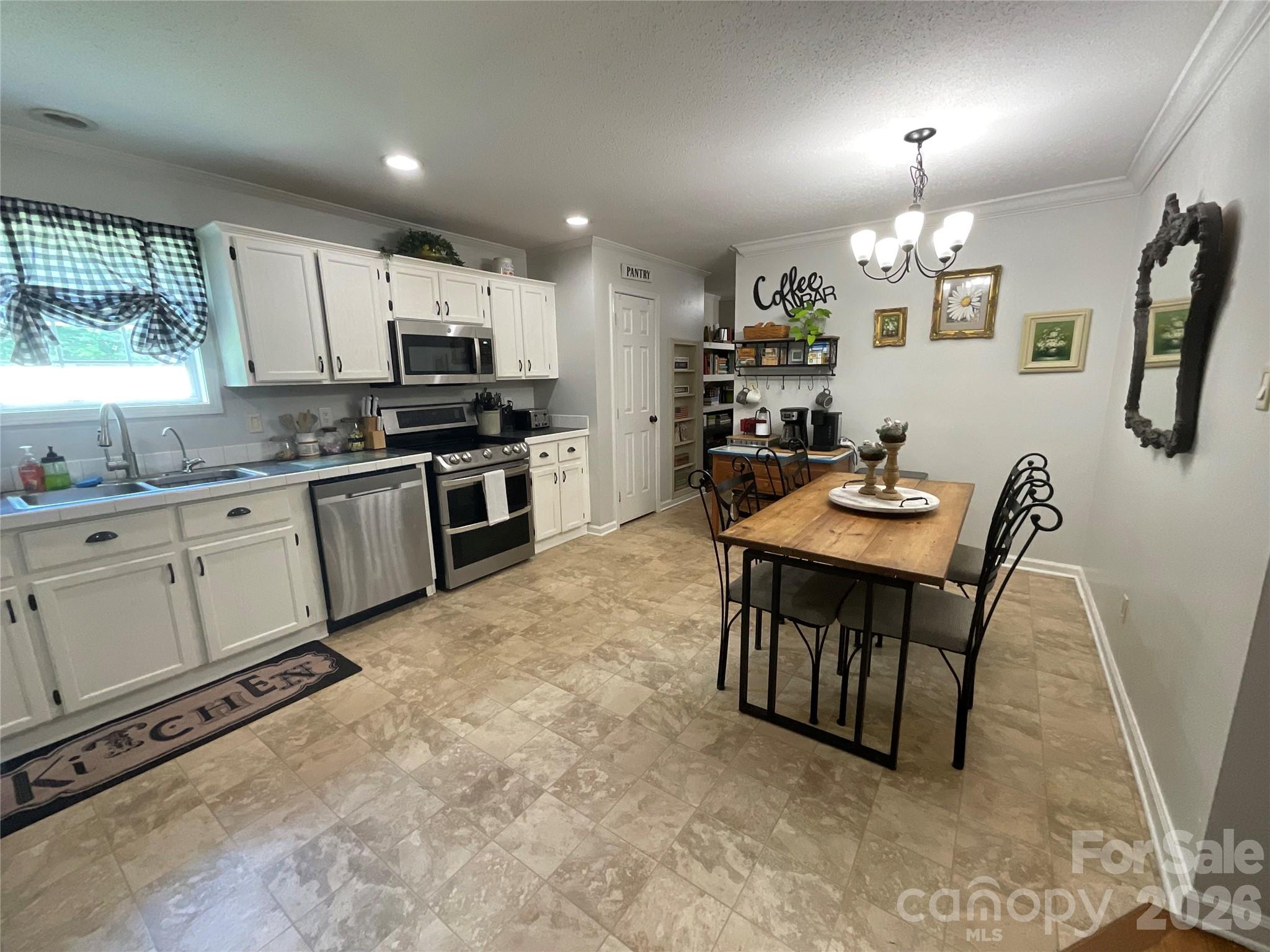 6334 Griffin Road Property Photo 30