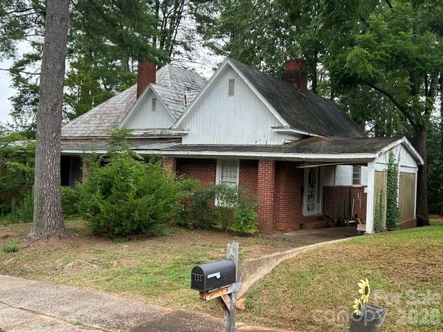 129 Pine Street Property Photo 1
