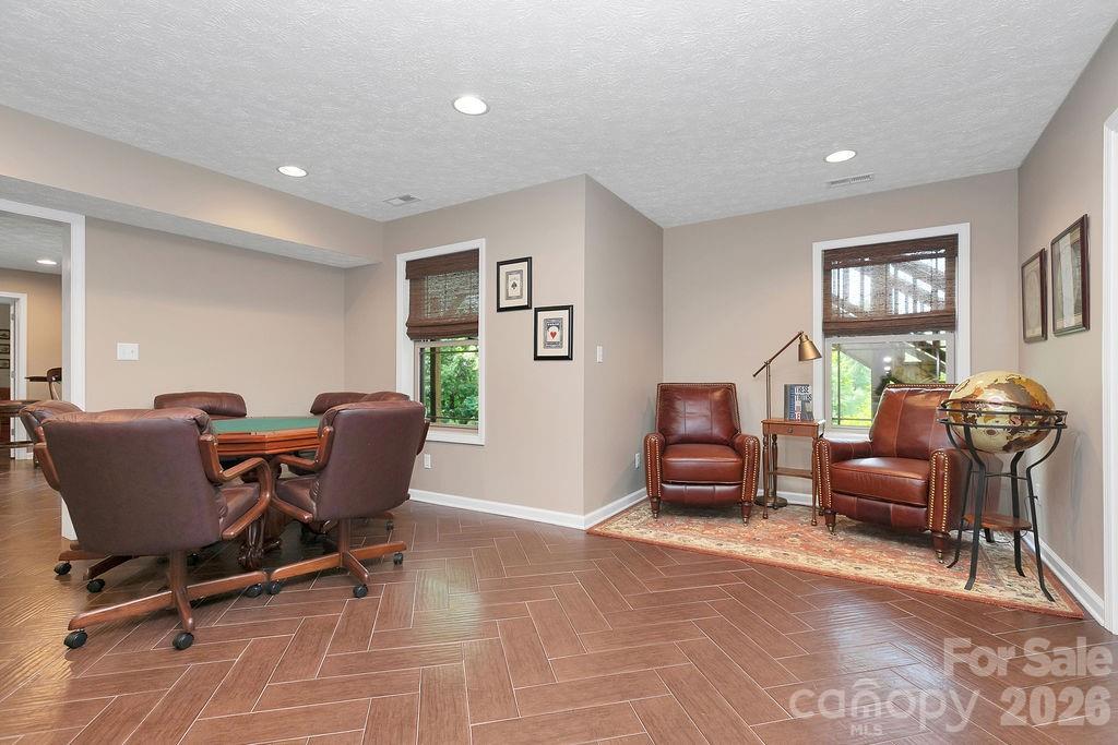 1625 Ugugu Drive Property Photo 36