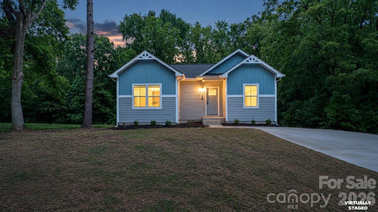 105 Falls Street Property Photo 25