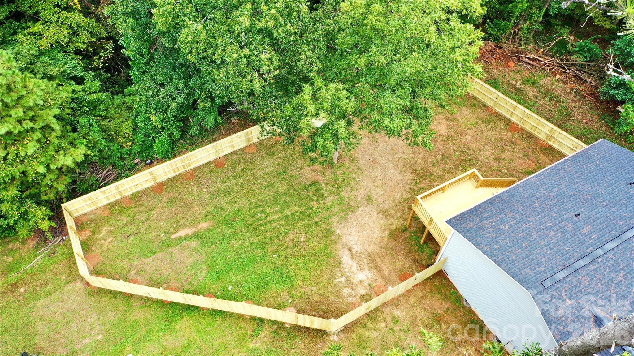 105 Falls Street Property Photo 29
