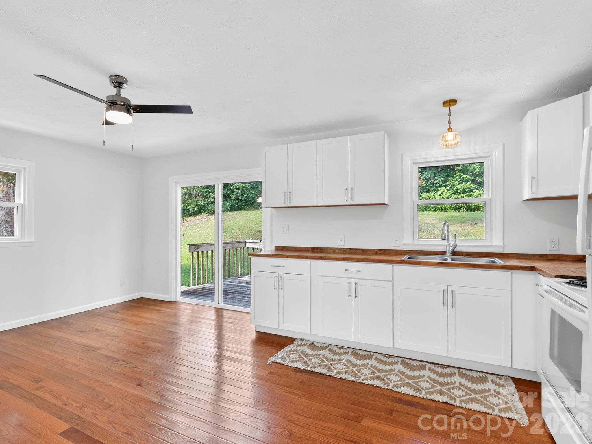 47 Carolina Mountain Drive Property Photo 7