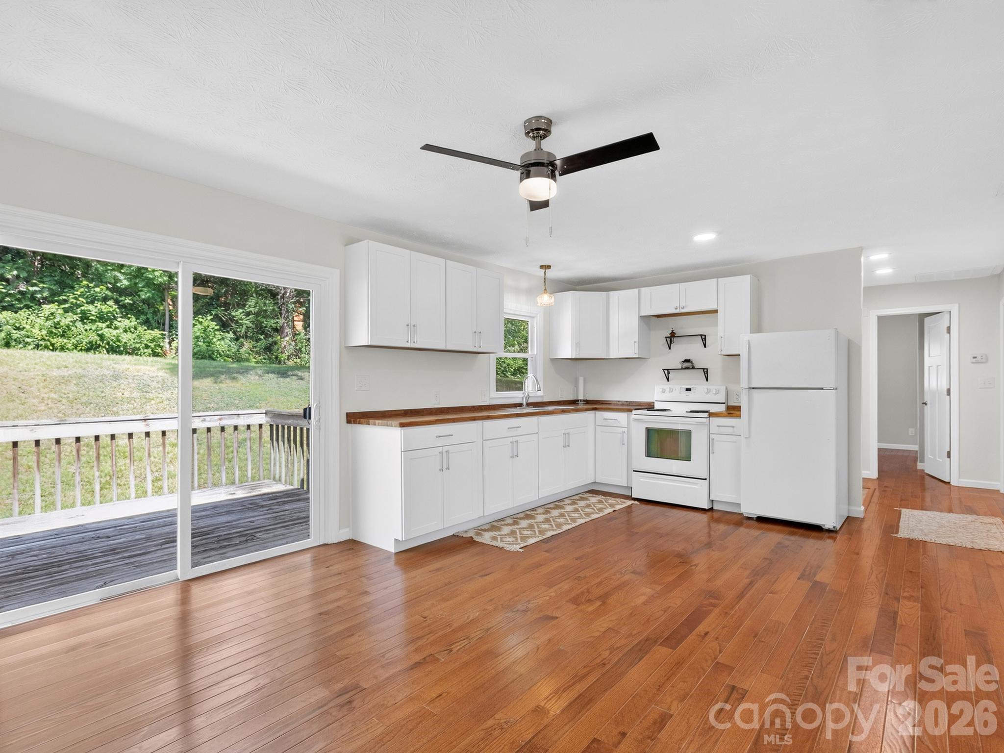 47 Carolina Mountain Drive Property Photo 9