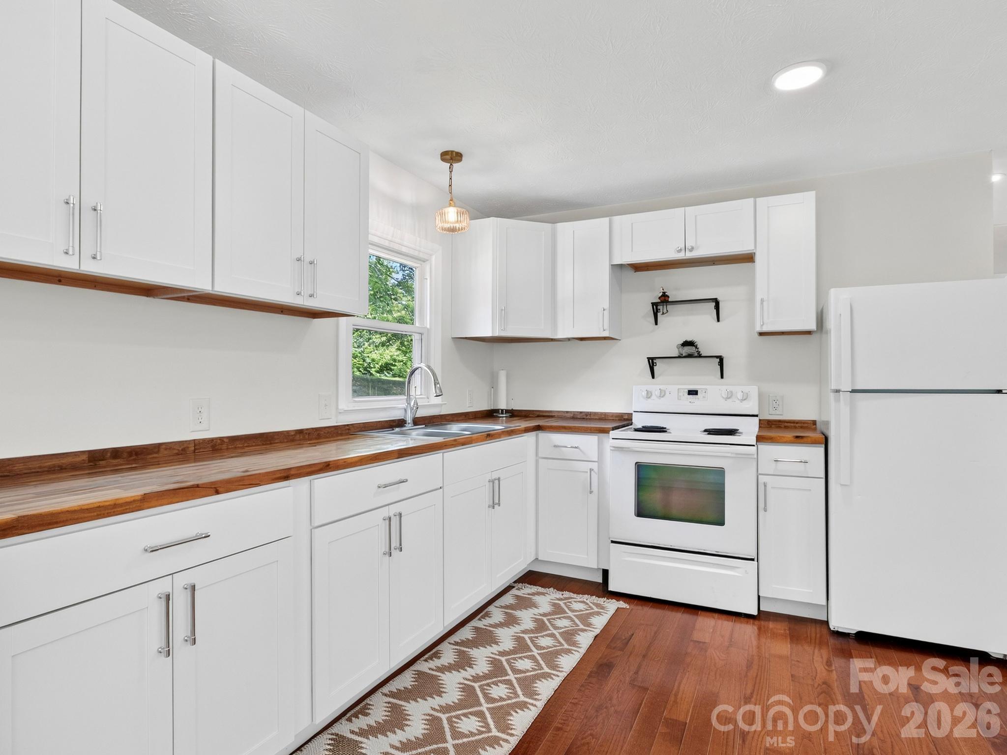 47 Carolina Mountain Drive Property Photo 11