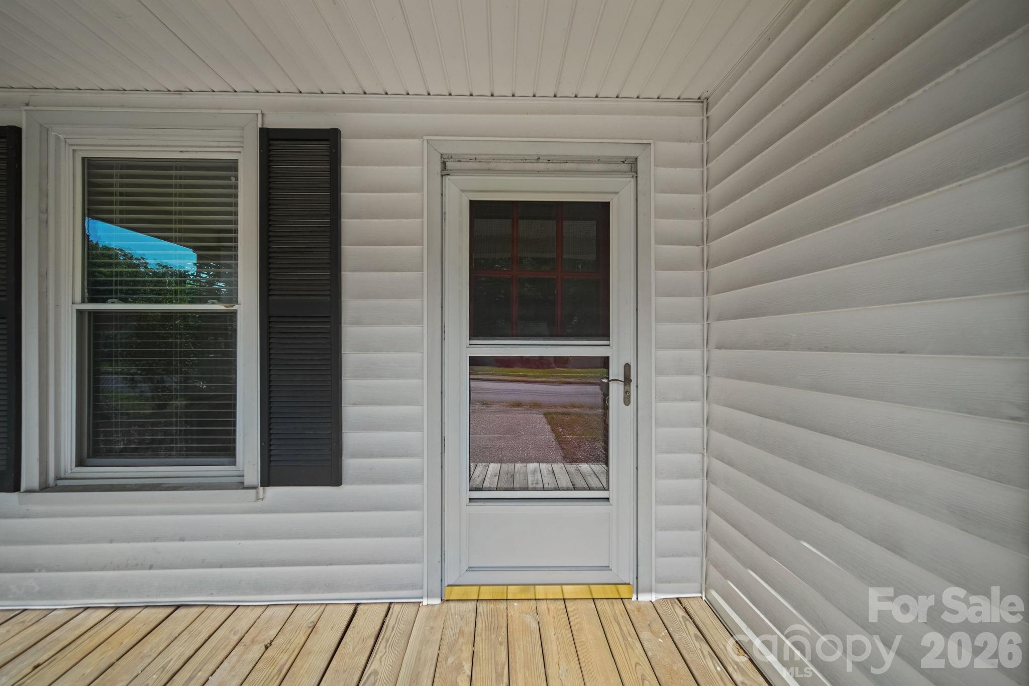709 N 5th Street Property Photo 5